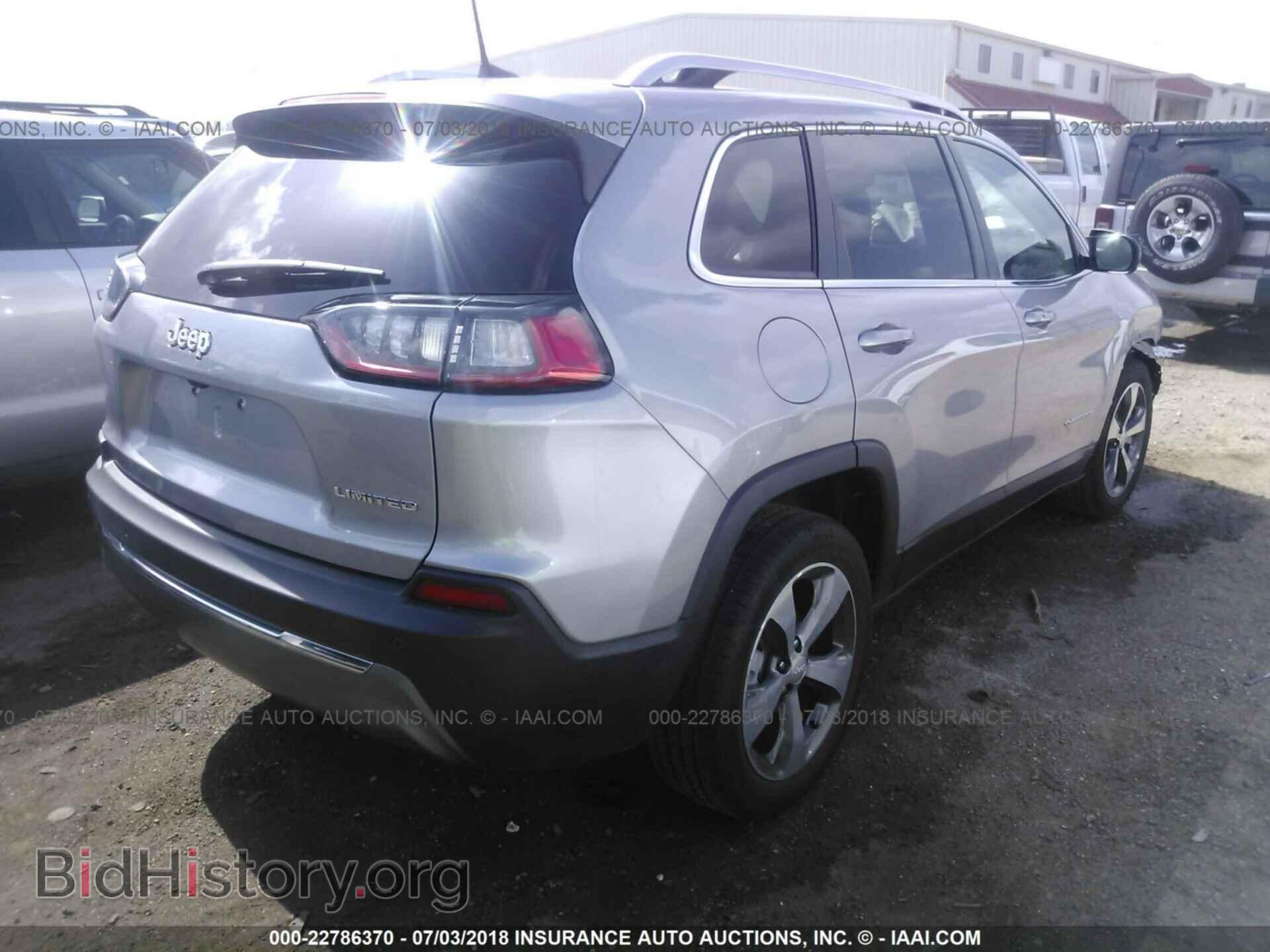 2019 Jeep Cherokee - VIN: 1C4PJLDB2KD201693 - Photo 4