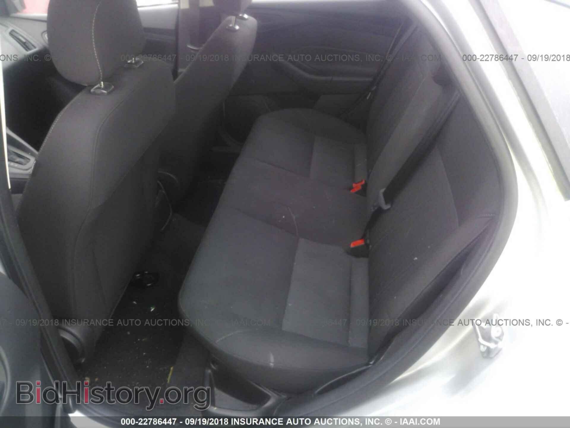 2015 Ford Focus - VIN: 1FADP3E27FL258716 - Photo 8