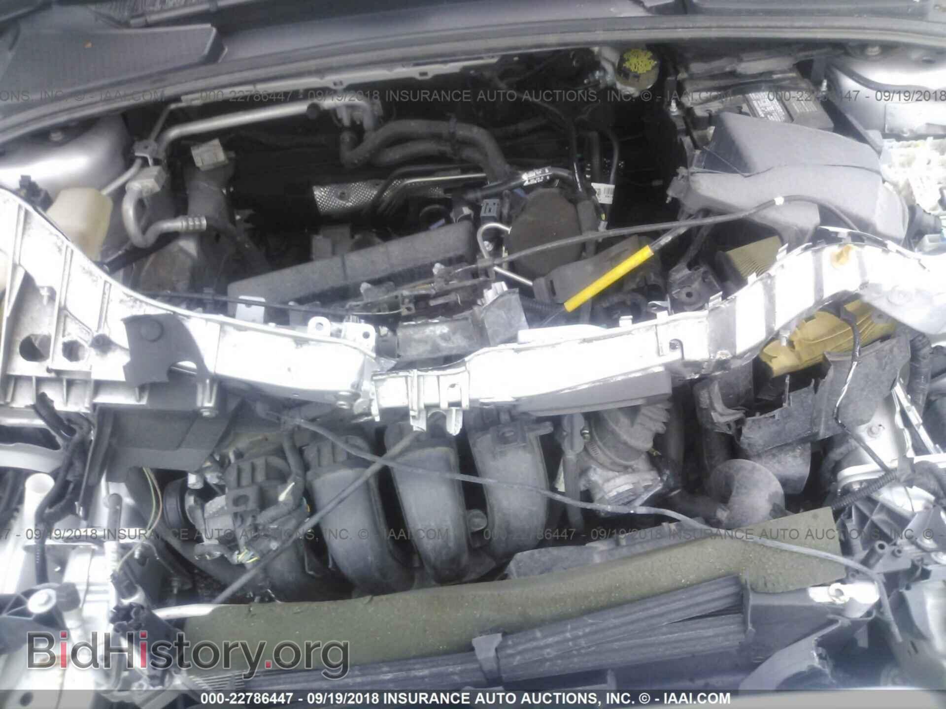 2015 Ford Focus - VIN: 1FADP3E27FL258716 - Photo 10