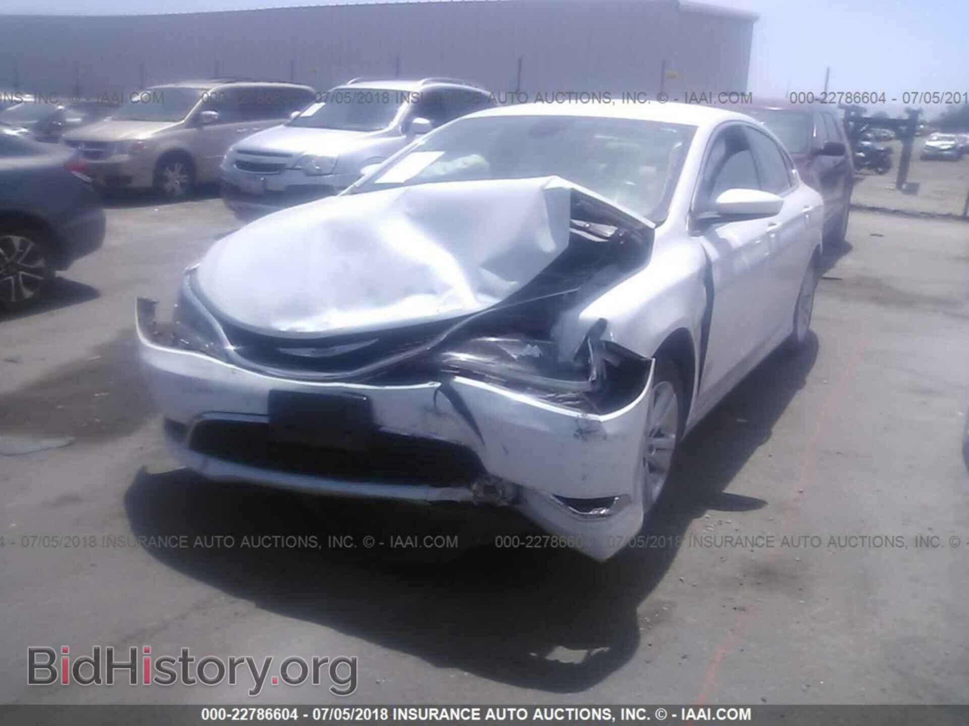 2015 Chrysler 200 - VIN: 1C3CCCAB1FN730795 - Photo 2