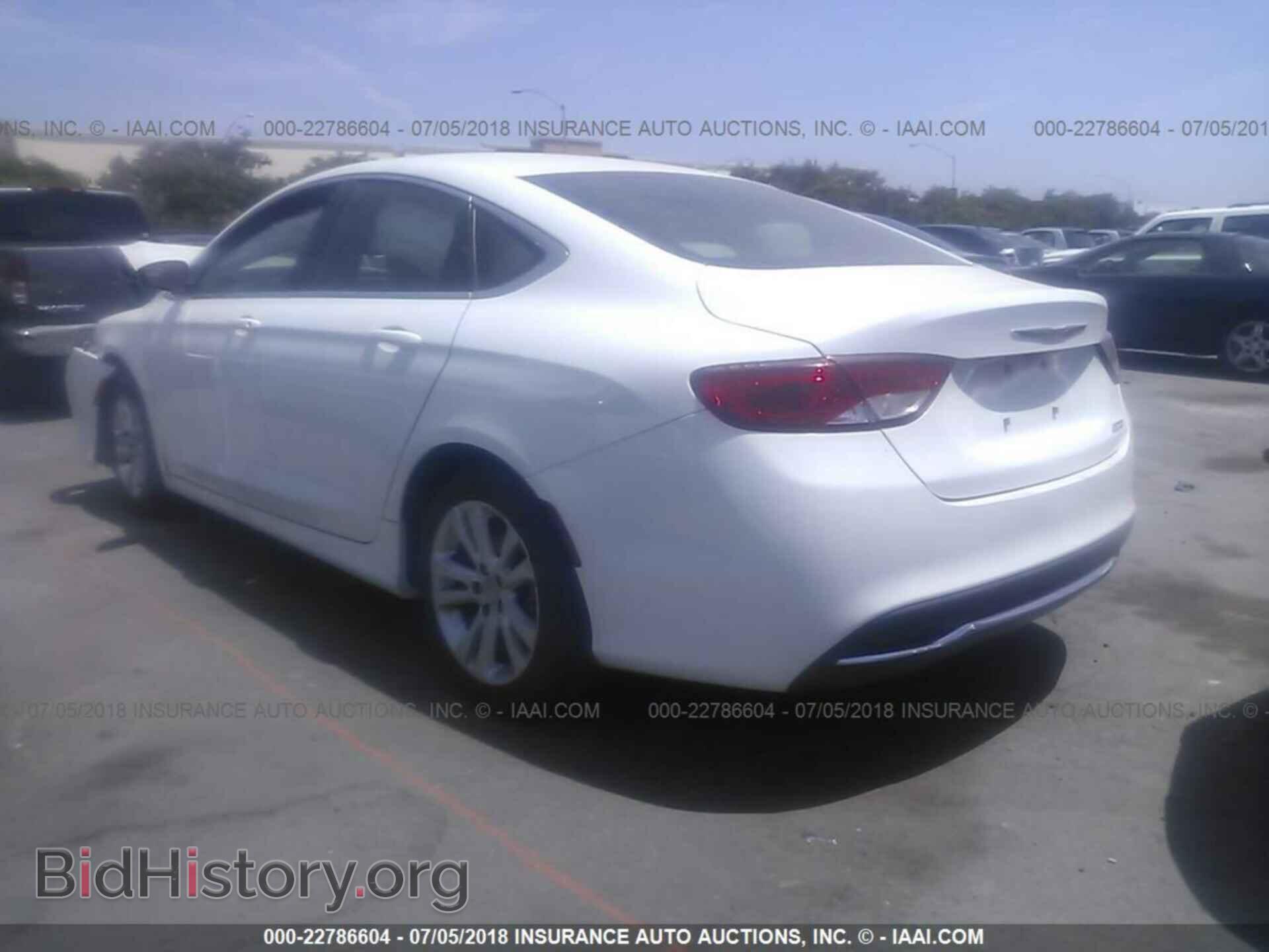 2015 Chrysler 200 - VIN: 1C3CCCAB1FN730795 - Photo 3