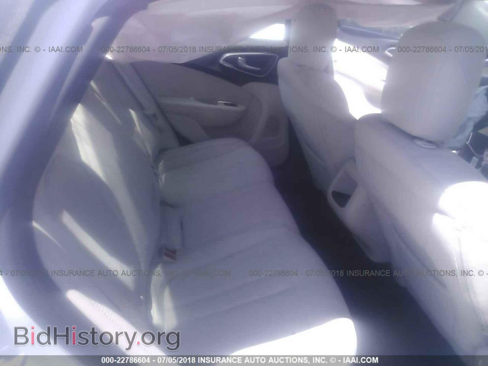 2015 Chrysler 200 - VIN: 1C3CCCAB1FN730795 - Photo 8