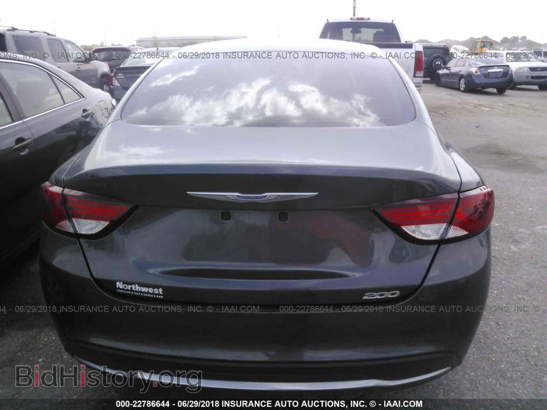 2015 Chrysler 200 - VIN: 1C3CCCAB9FN712352 - Photo 6
