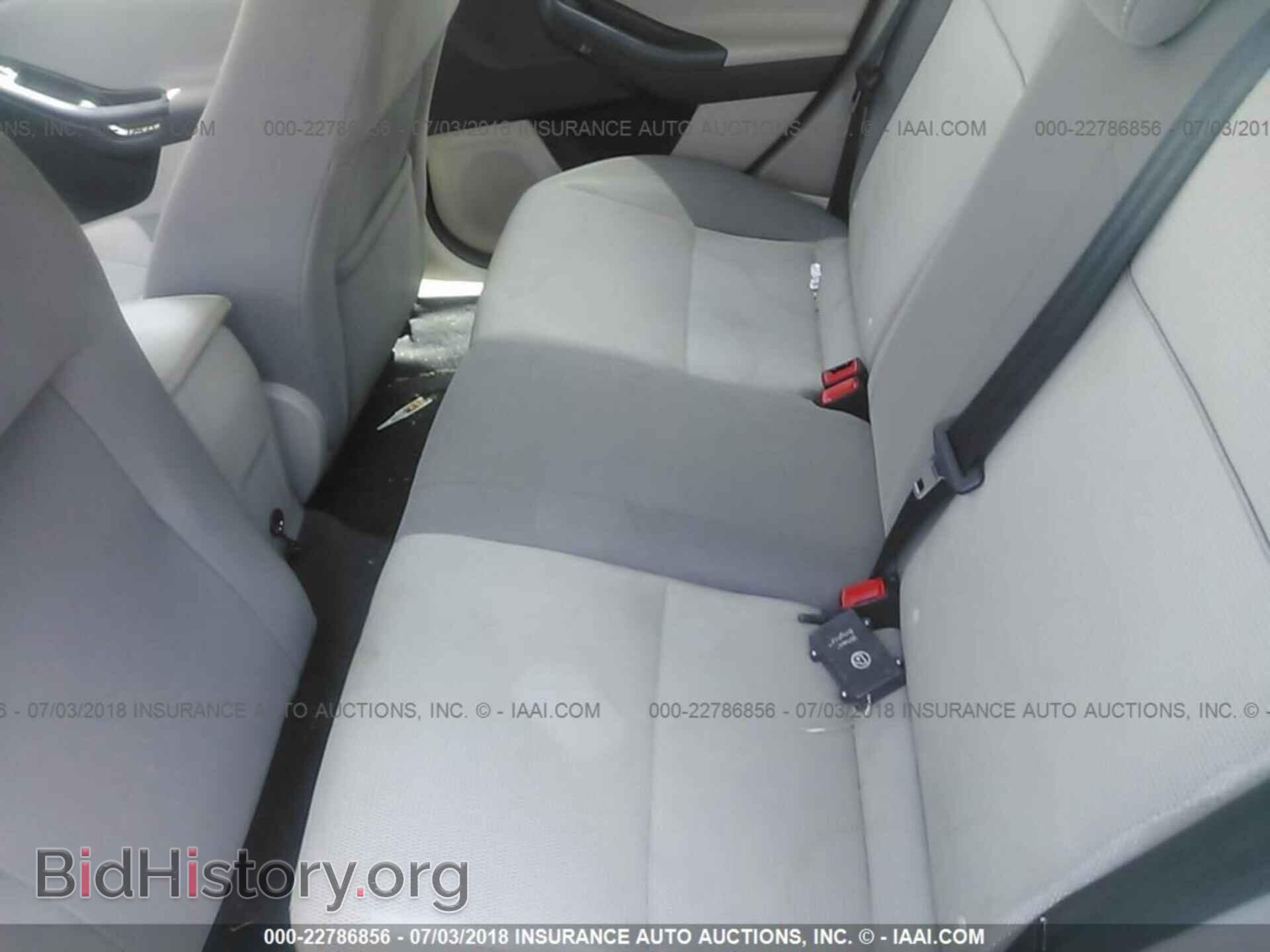2012 Ford Focus - VIN: 1FAHP3K24CL391564 - Photo 8