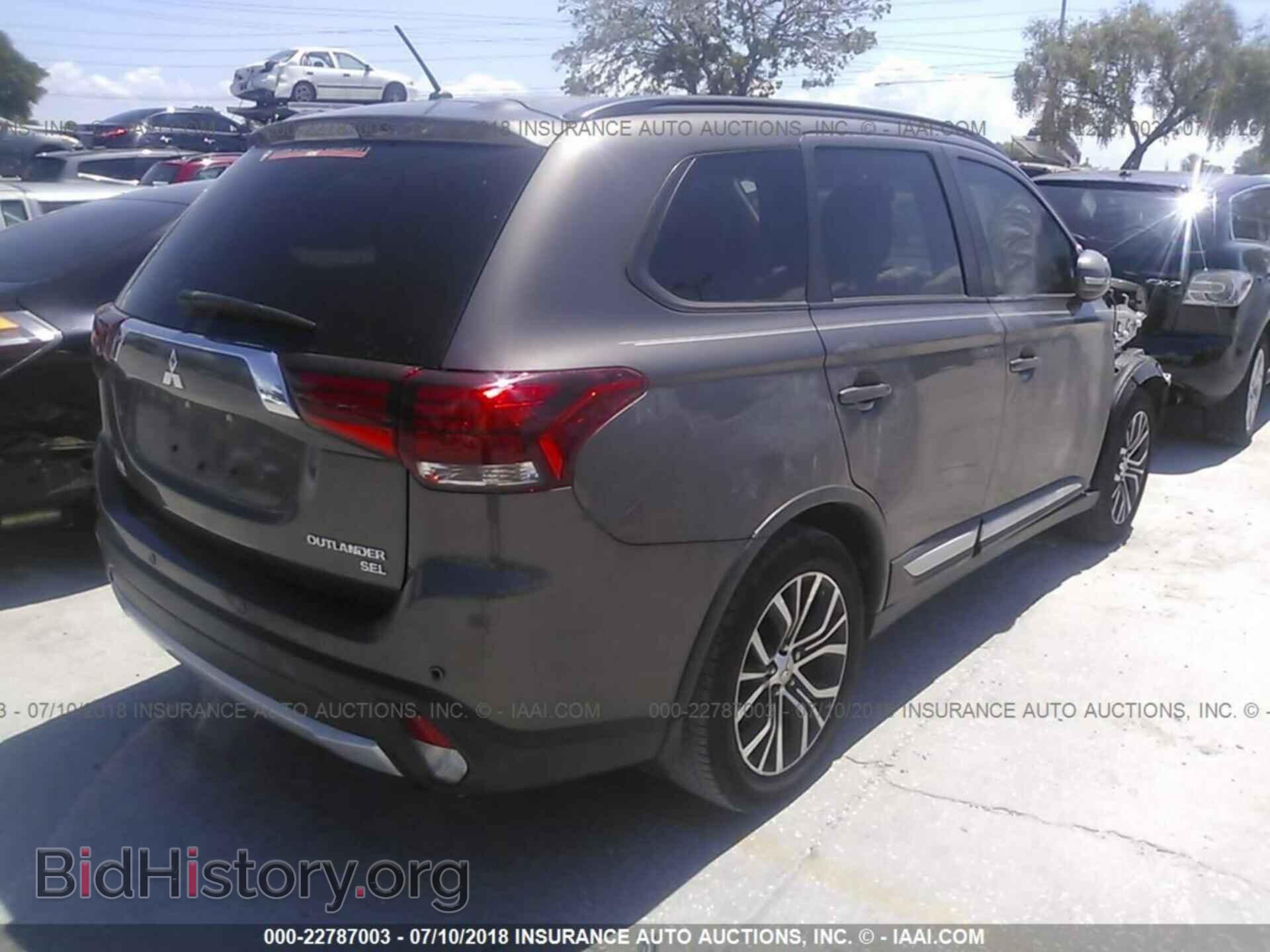 2016 Mitsubishi Outlander - VIN: JA4AD3A34GZ021548 - Фото 4