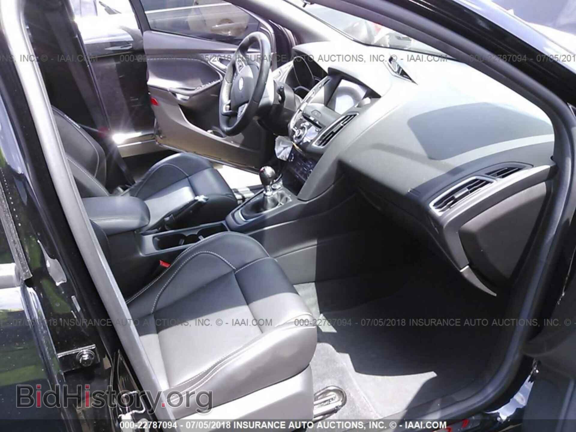 2017 Ford Focus - VIN: 1FADP3L92HL213864 - Фото 5
