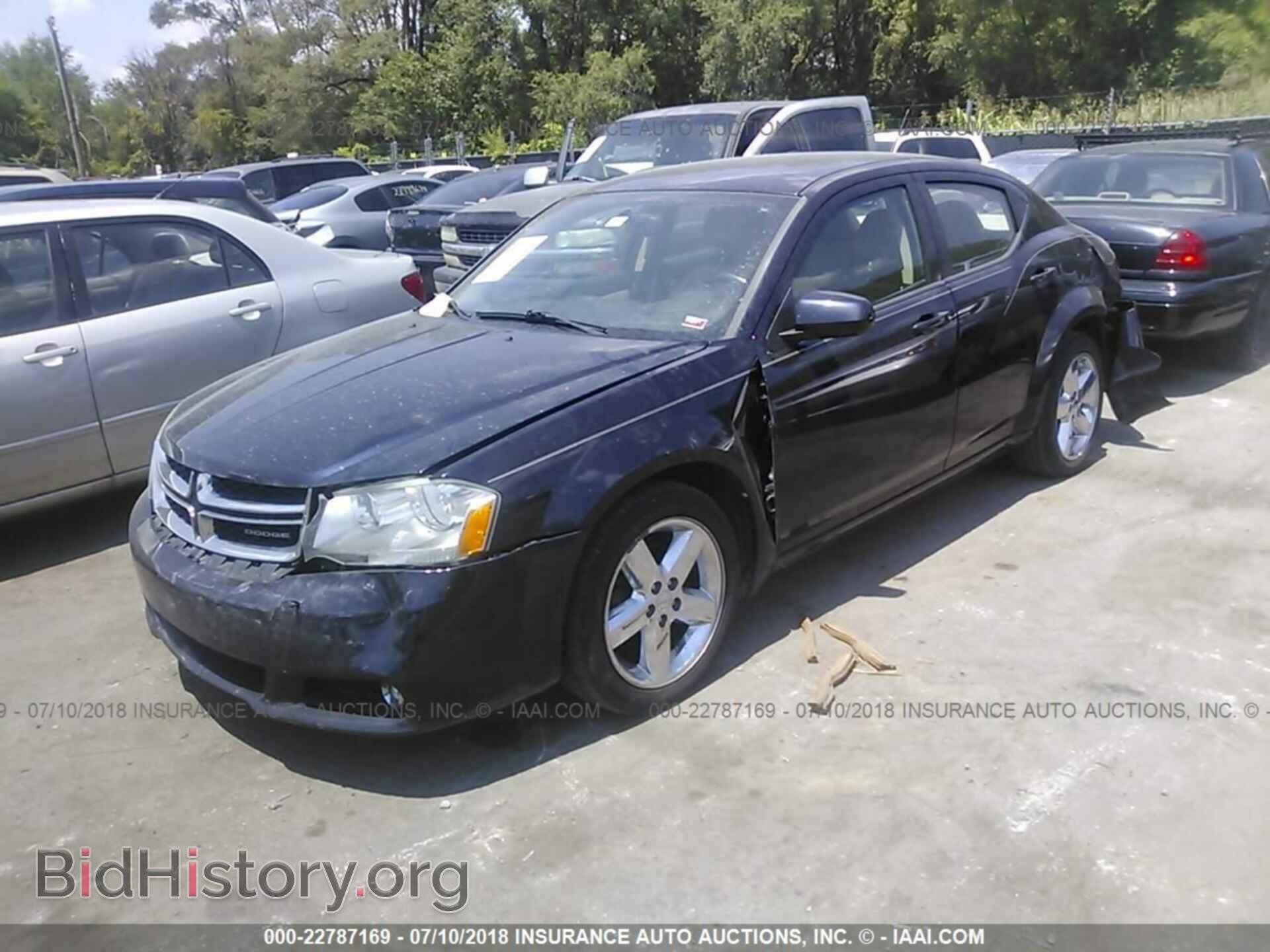 2011 Dodge Avenger - VIN: 1B3BD2FG1BN546343 - Photo 2