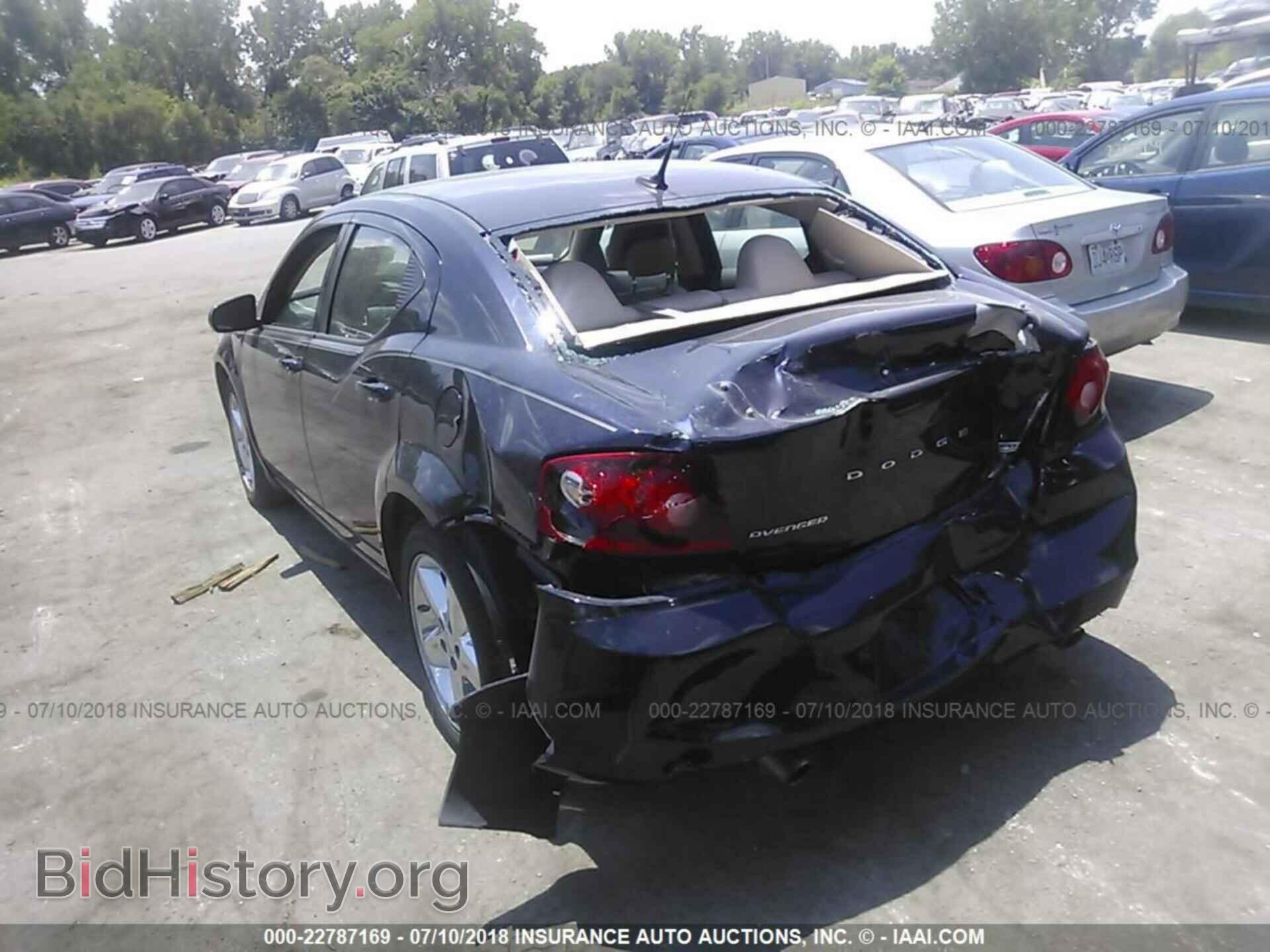 2011 Dodge Avenger - VIN: 1B3BD2FG1BN546343 - Photo 3