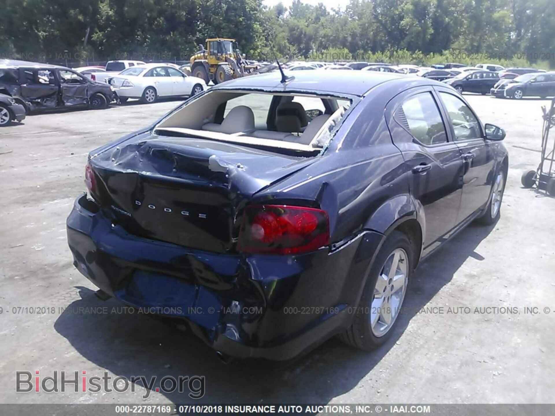 2011 Dodge Avenger - VIN: 1B3BD2FG1BN546343 - Photo 4