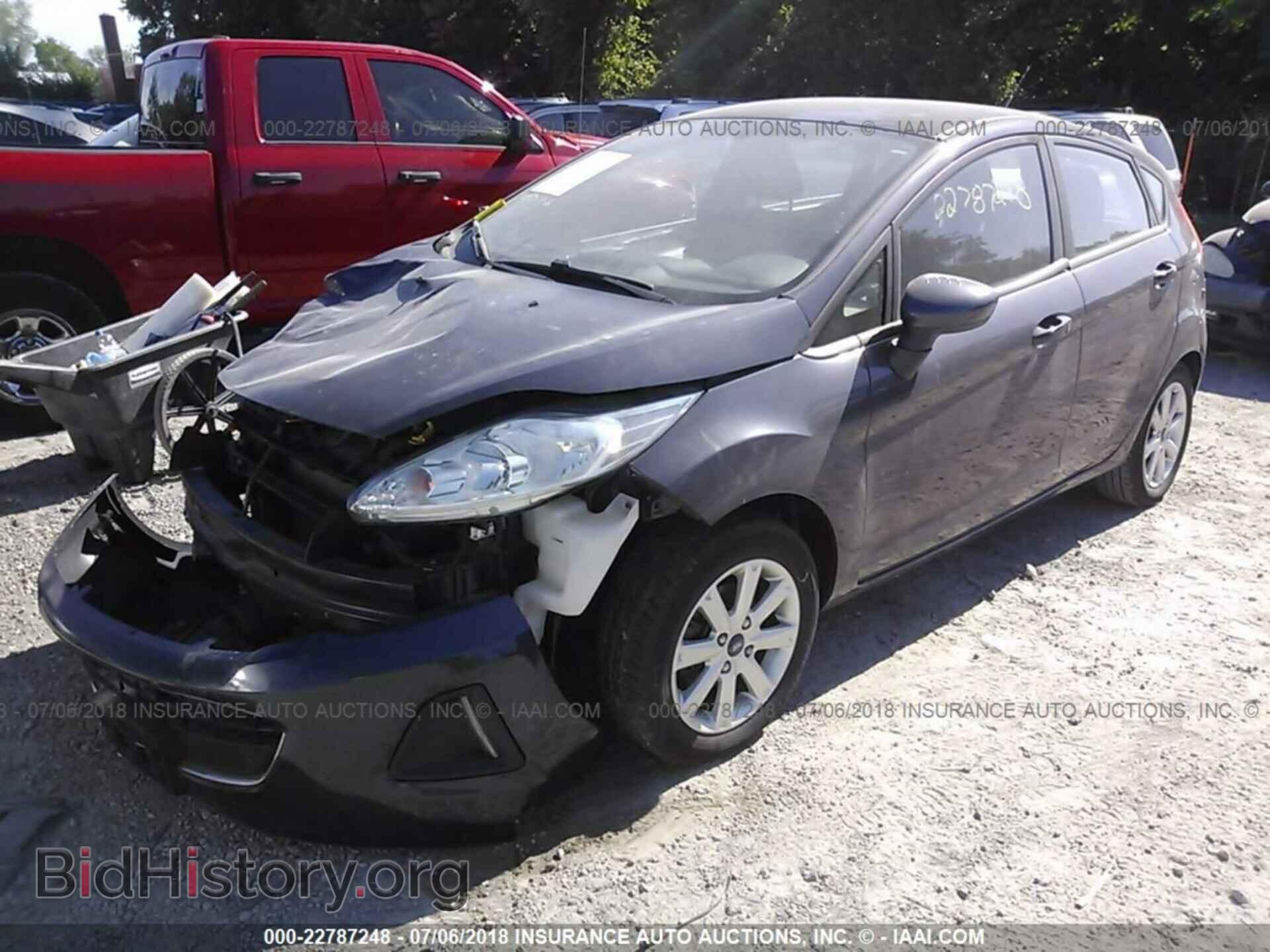 2012 Ford Fiesta - VIN: 3FADP4EJ7CM161362 - Photo 2