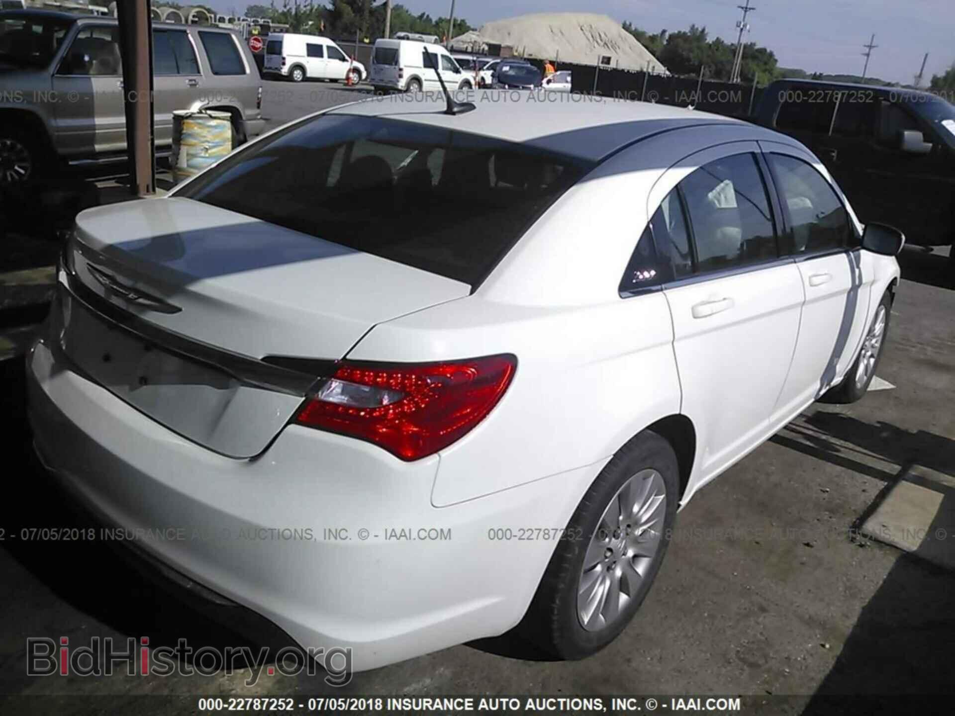 2014 CHRYSLER 200 - VIN: 1C3CCBAG7EN195041 - Фото 4