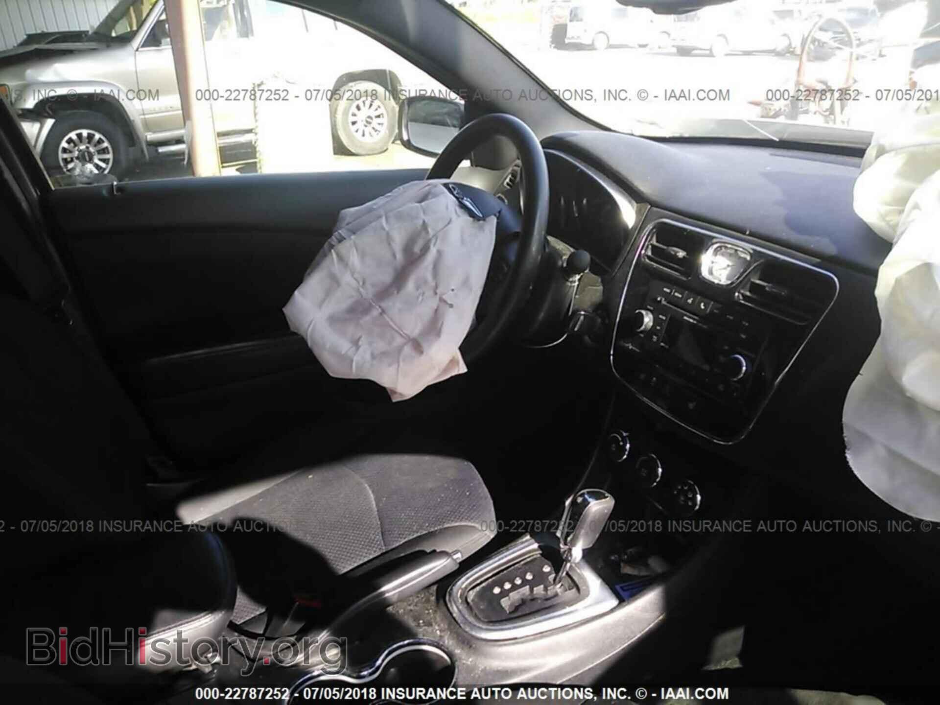 2014 CHRYSLER 200 - VIN: 1C3CCBAG7EN195041 - Фото 5