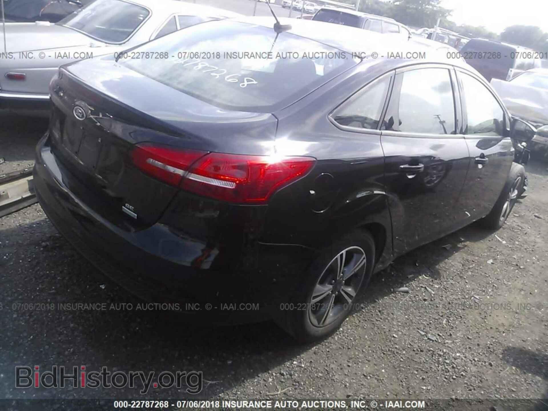 2017 Ford Focus - VIN: 1FADP3FE1HL306545 - Фото 4