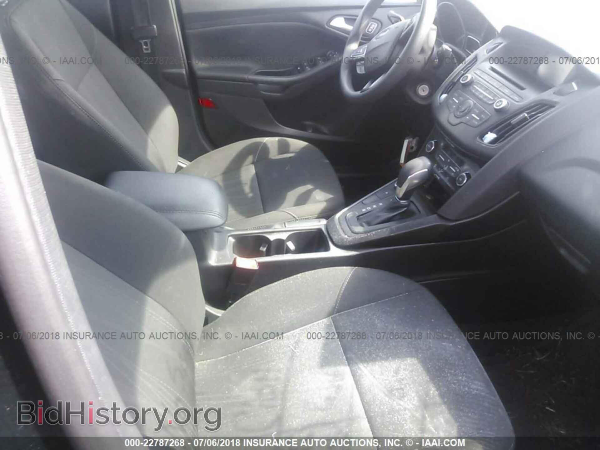 2017 Ford Focus - VIN: 1FADP3FE1HL306545 - Фото 5
