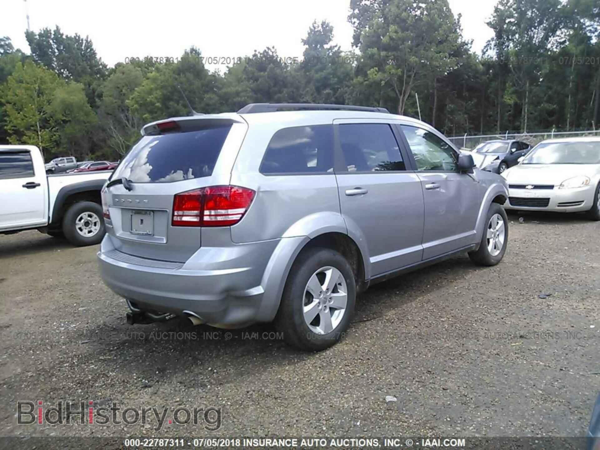 2017 Dodge Journey - VIN: 3C4PDCAB3HT559688 - Photo 4