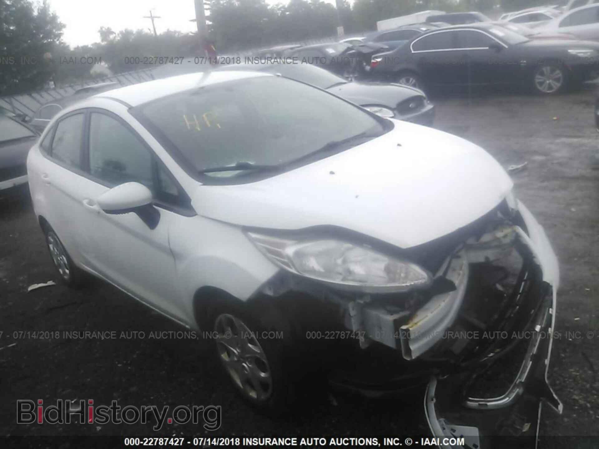 Фотография 3FADP4BJ4BM189686 - Ford Fiesta 2011