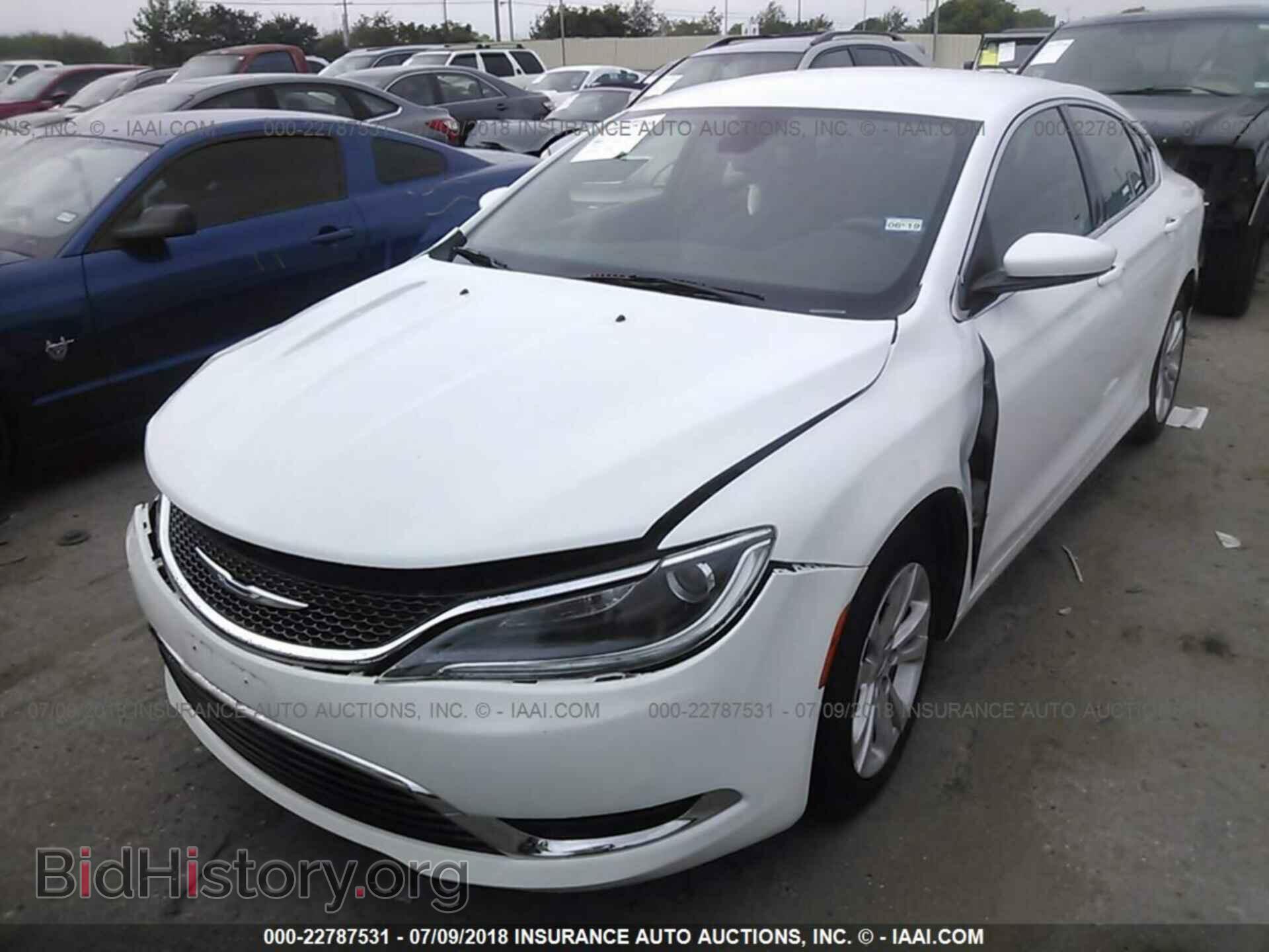 2015 Chrysler 200 - VIN: 1C3CCCAB4FN639827 - Photo 2
