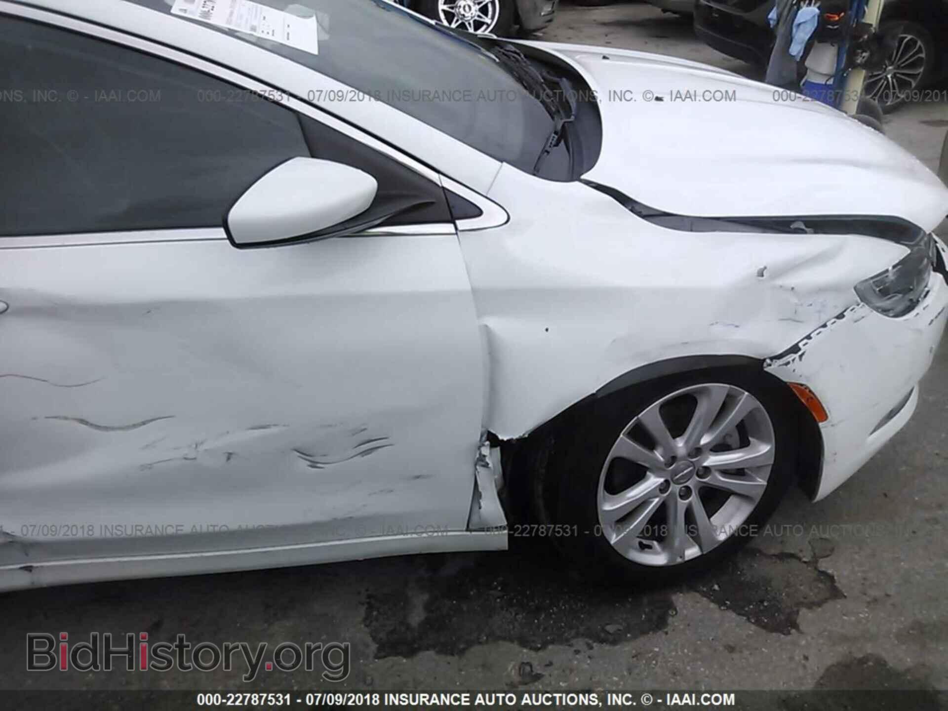 2015 Chrysler 200 - VIN: 1C3CCCAB4FN639827 - Photo 6