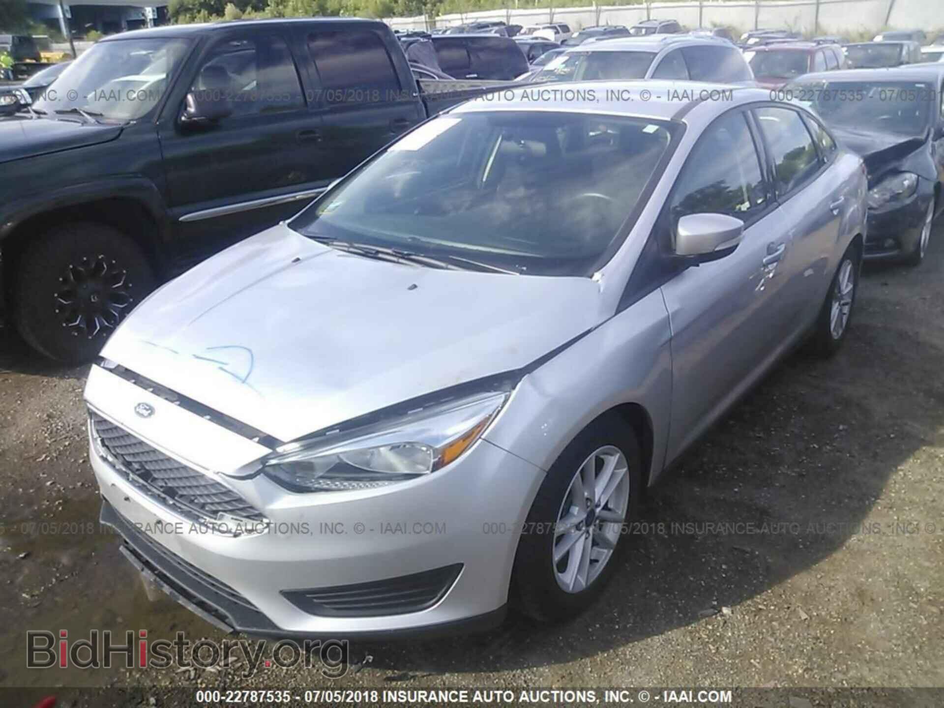 2015 Ford Focus - VIN: 1FADP3F23FL231656 - Photo 2