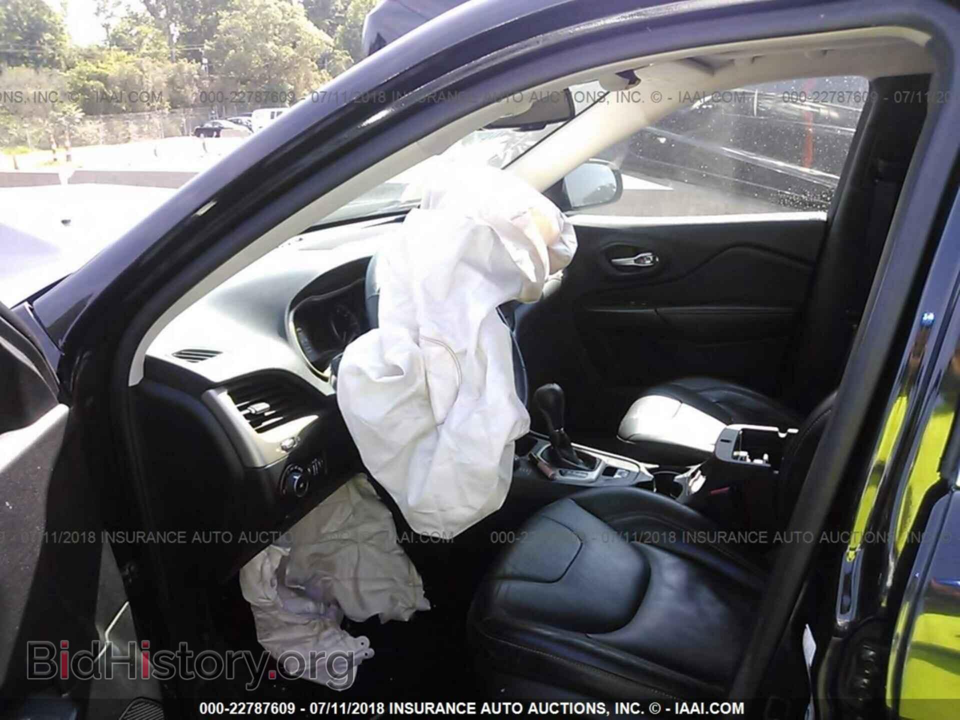 2015 Jeep Cherokee - VIN: 1C4PJMDS2FW522911 - Photo 5