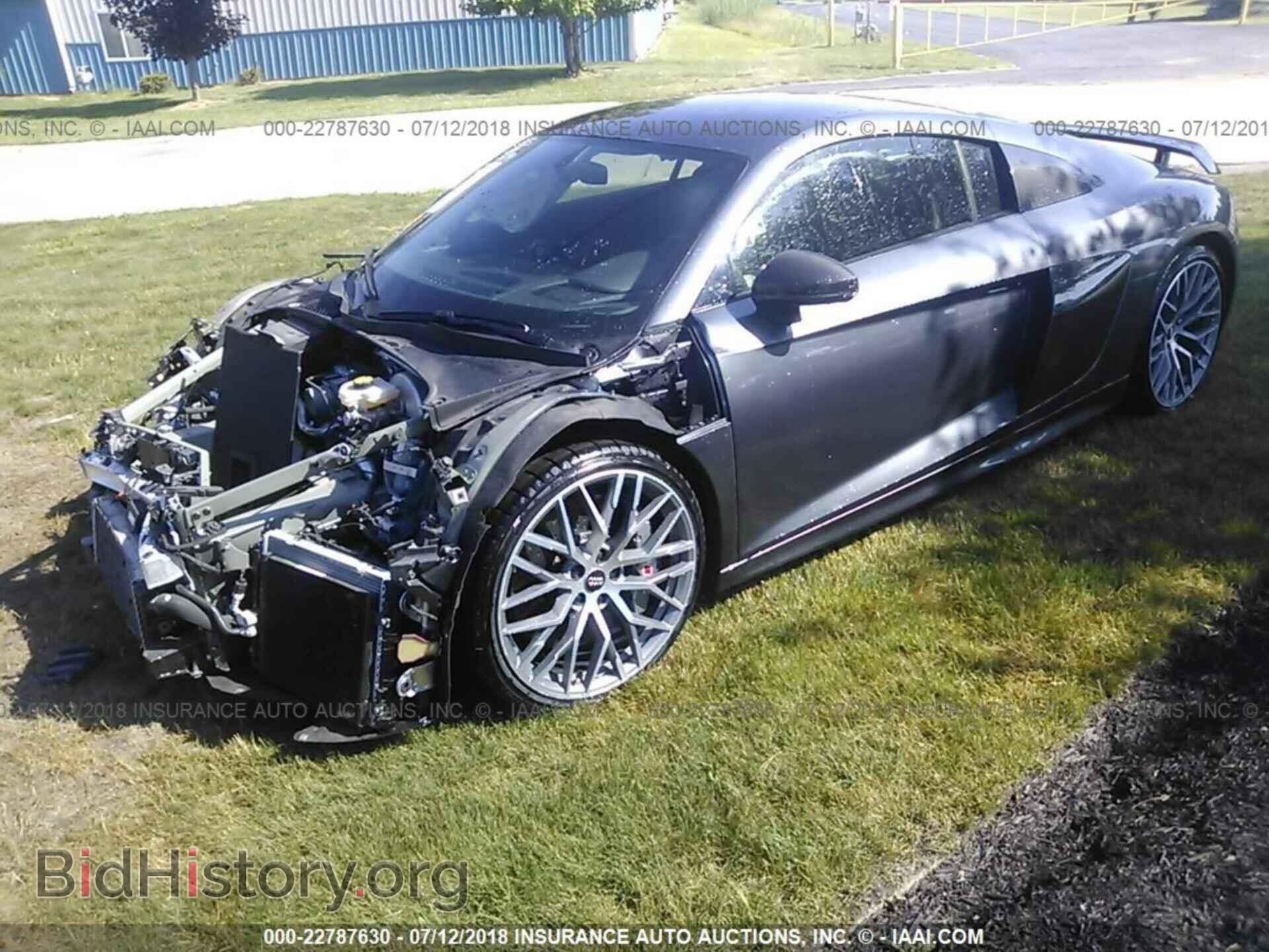 2017 Audi R8 - VIN: WUAKBAFX1H7902160 - Photo 2