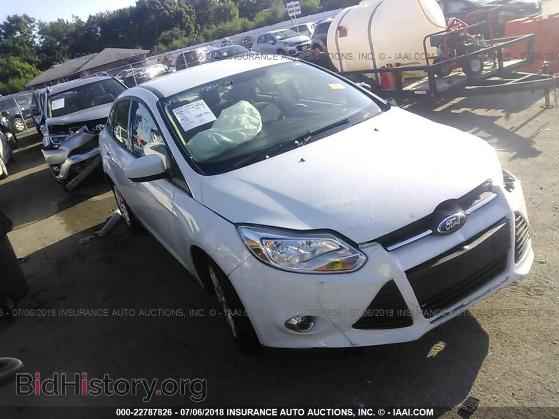 Photo 1FAHP3F26CL242681 - Ford Focus 2012