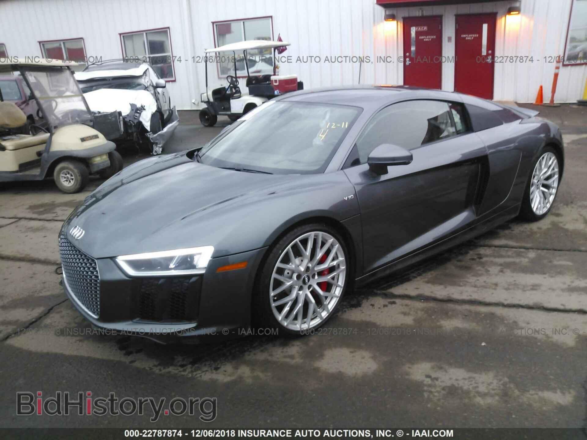 2017 Audi R8 - VIN: WUAEAAFX2H7901695 - Фото 2