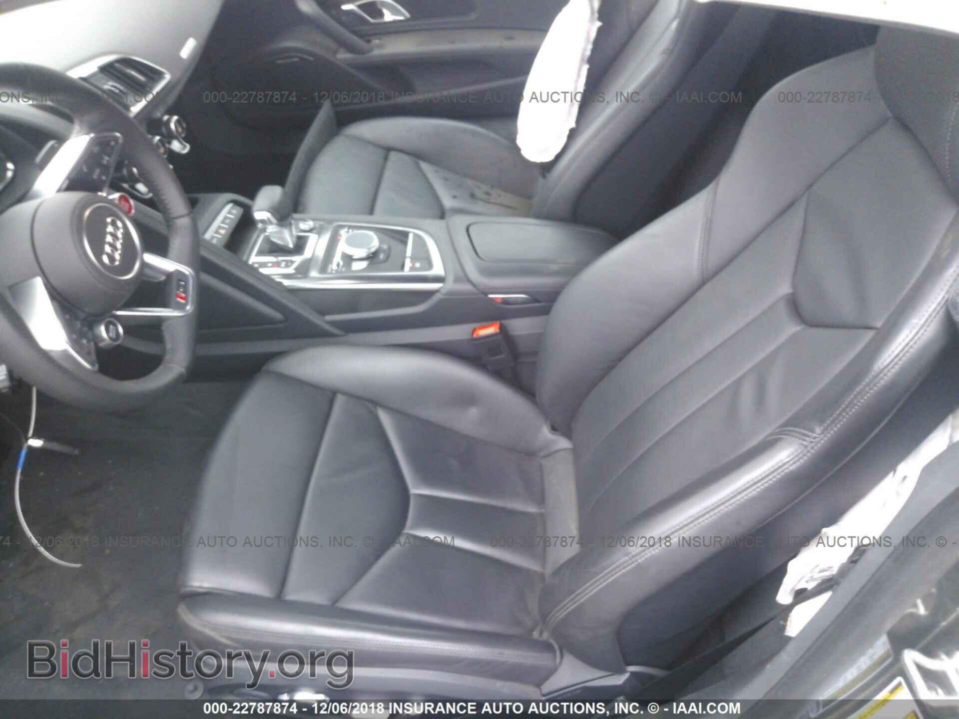 2017 Audi R8 - VIN: WUAEAAFX2H7901695 - Фото 8