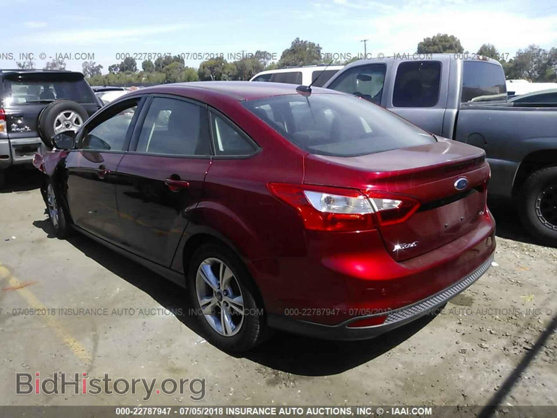2014 Ford Focus - VIN: 1FADP3F29EL210180 - Фото 3