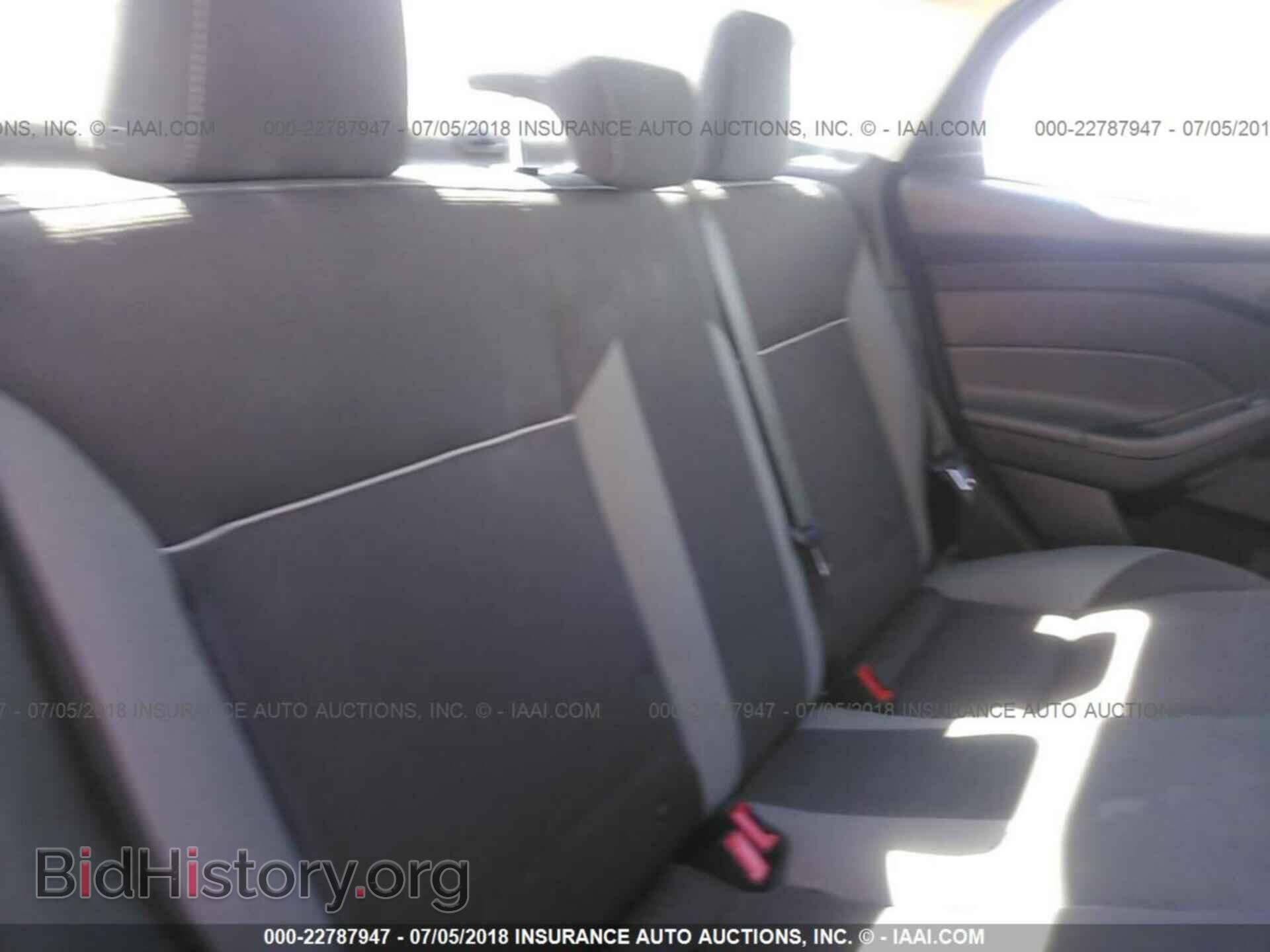 2014 Ford Focus - VIN: 1FADP3F29EL210180 - Фото 8