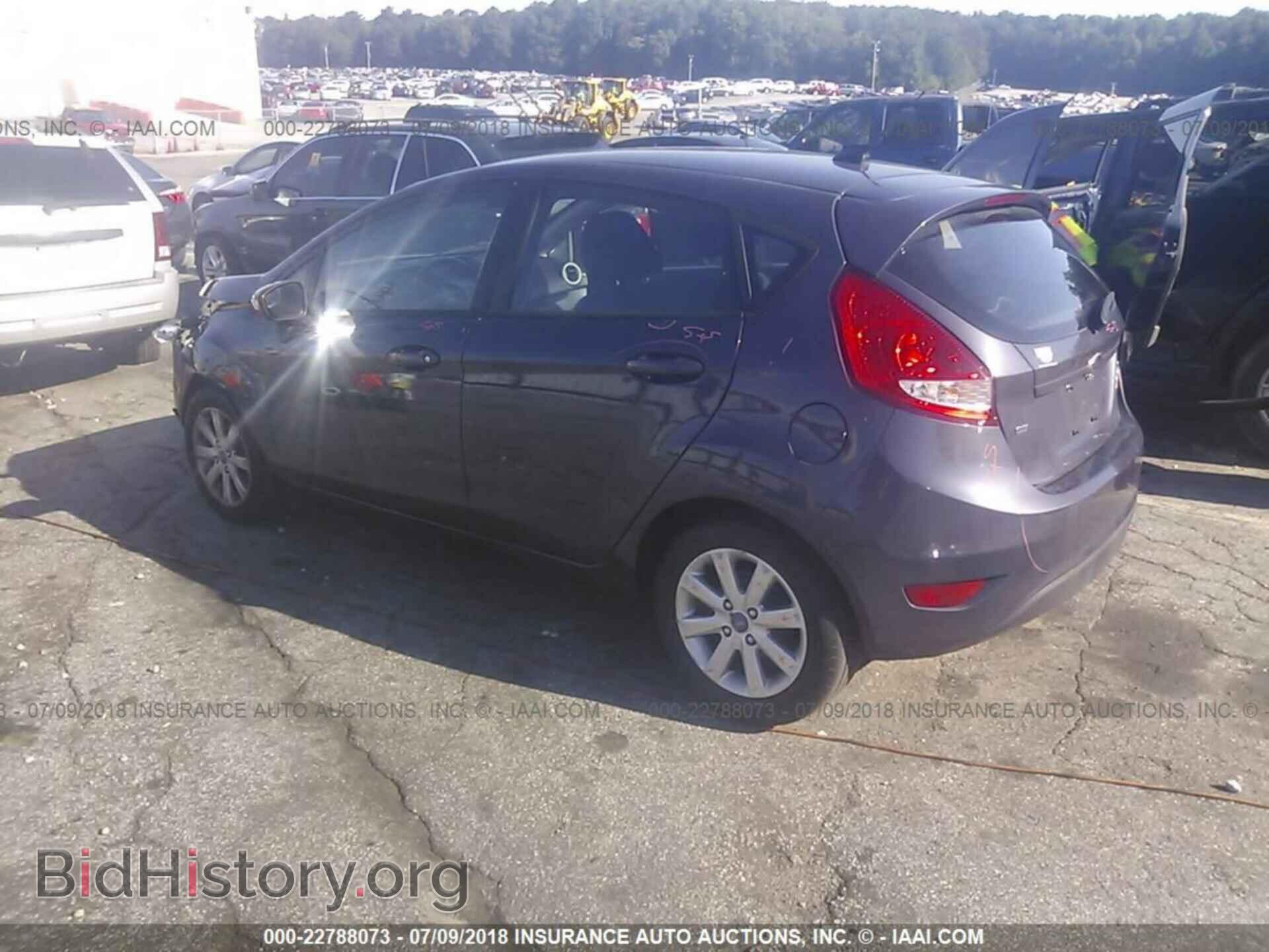 2013 Ford Fiesta - VIN: 3FADP4EJ2DM201932 - Photo 3