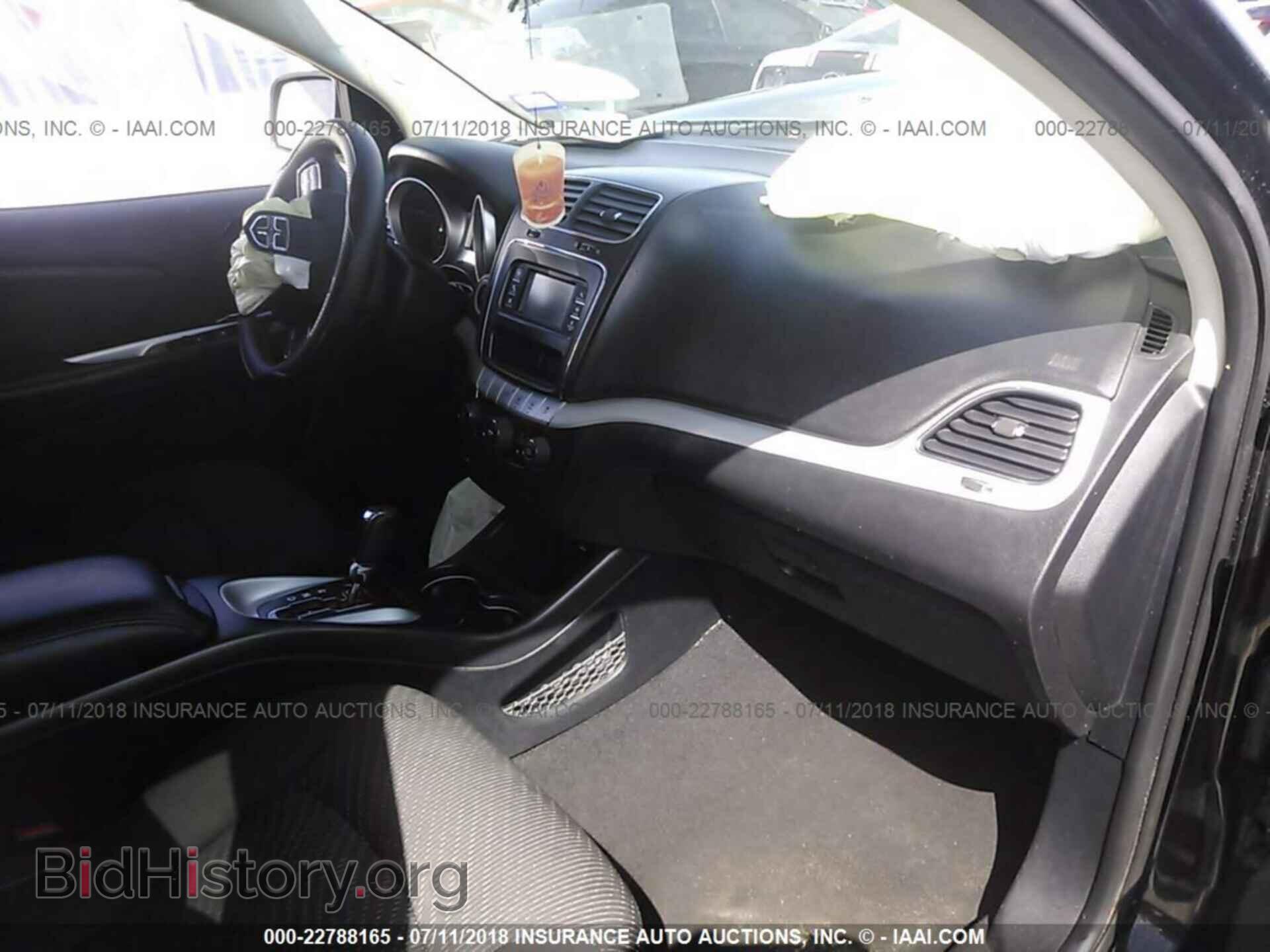 2014 Dodge Journey - VIN: 3C4PDCBG9ET176280 - Фото 5