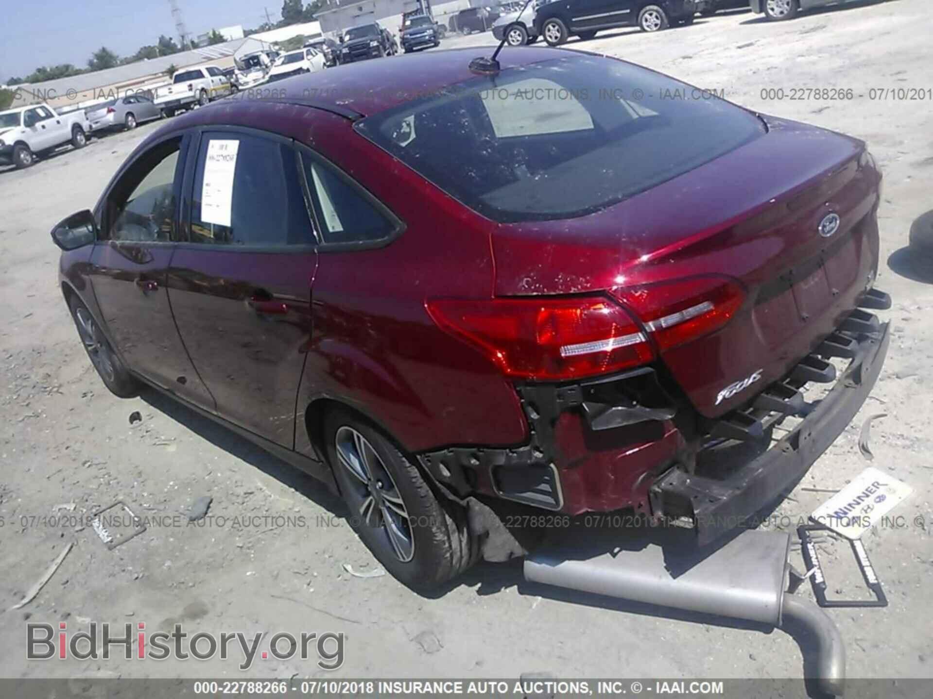 2016 Ford Focus - VIN: 1FADP3FE9GL292361 - Photo 3