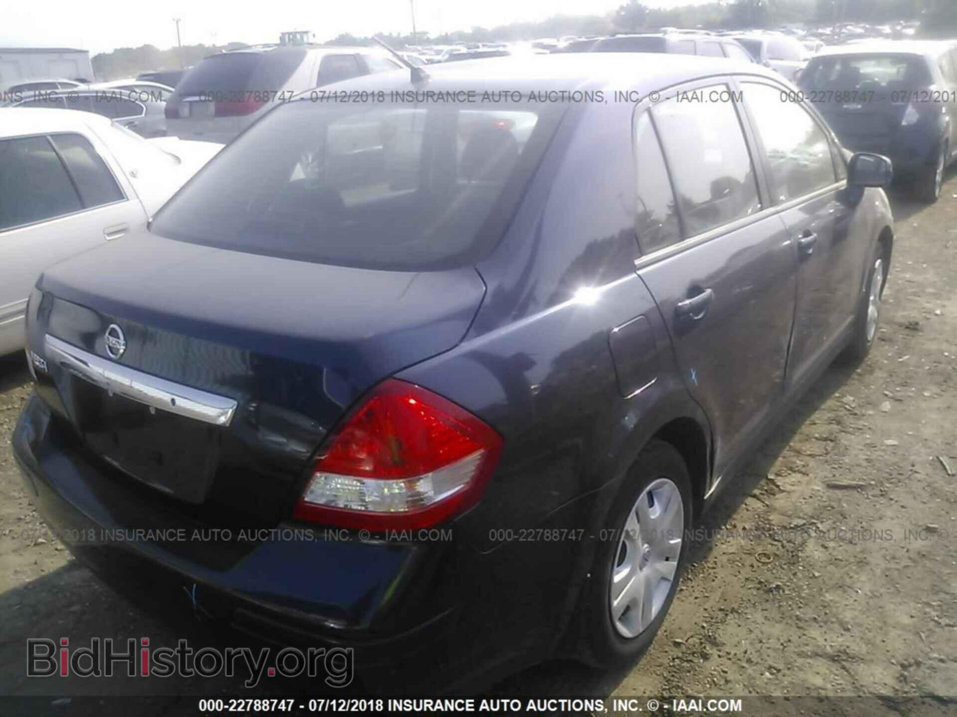 2011 Nissan Versa - VIN: 3N1BC1AP5BL468428 - Фото 4