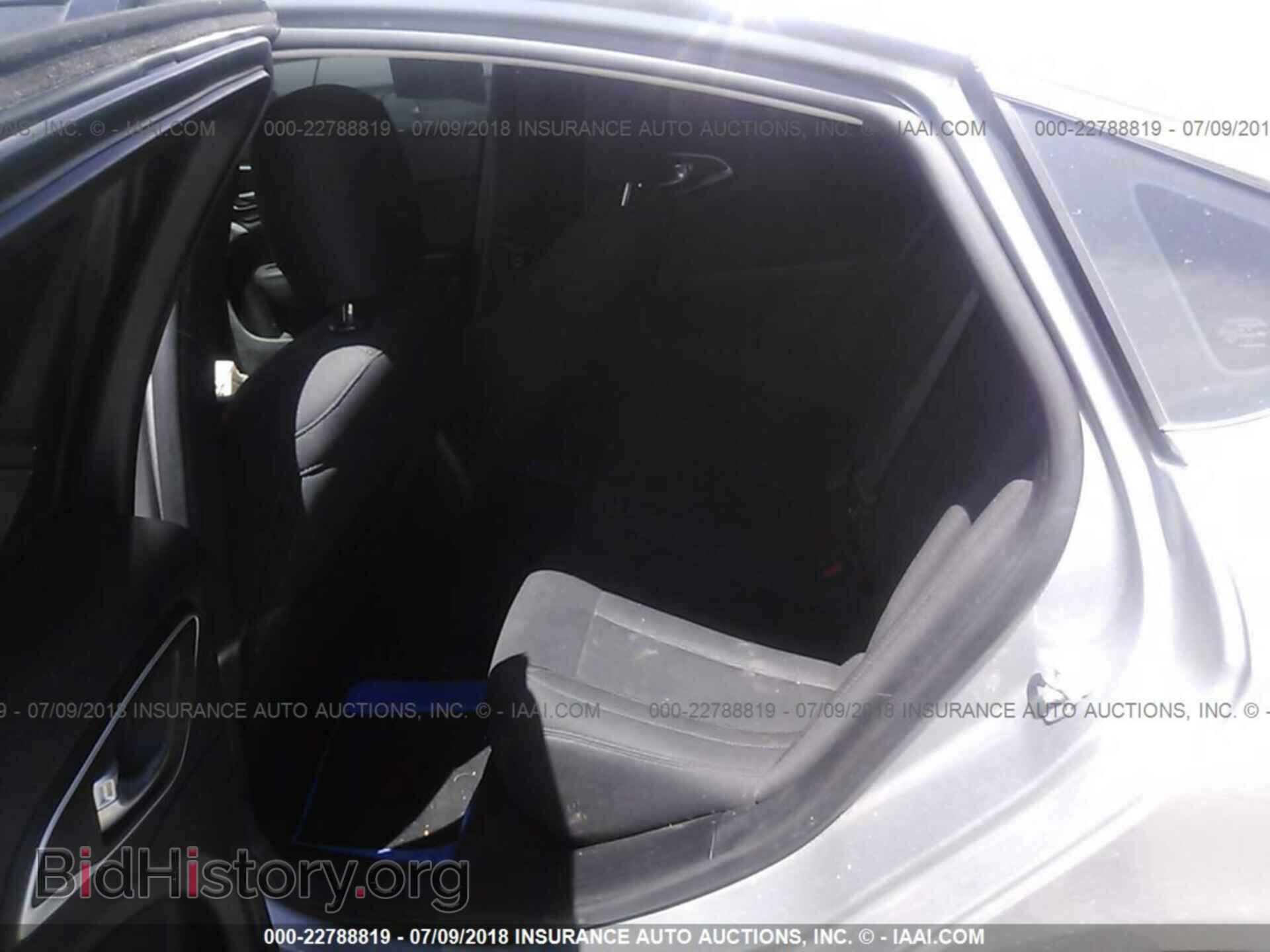 2015 Chrysler 200 - VIN: 1C3CCCAB2FN620886 - Photo 8