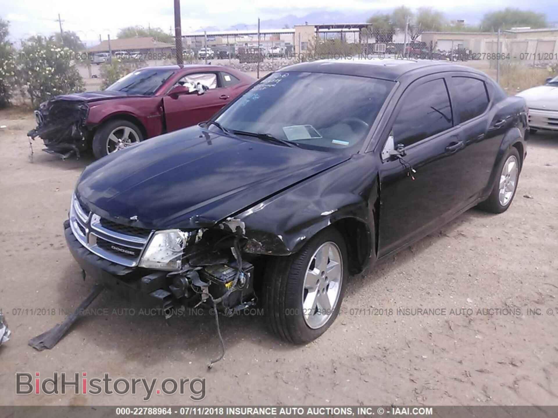 2011 Dodge Avenger - VIN: 1B3BD2FG2BN621454 - Photo 2