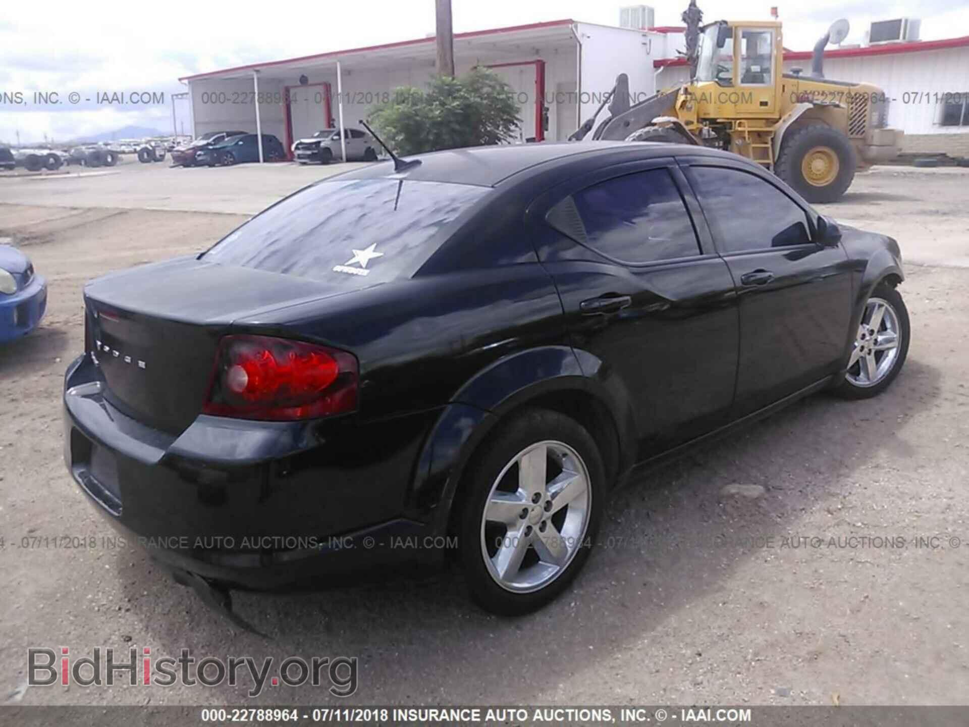 2011 Dodge Avenger - VIN: 1B3BD2FG2BN621454 - Photo 4