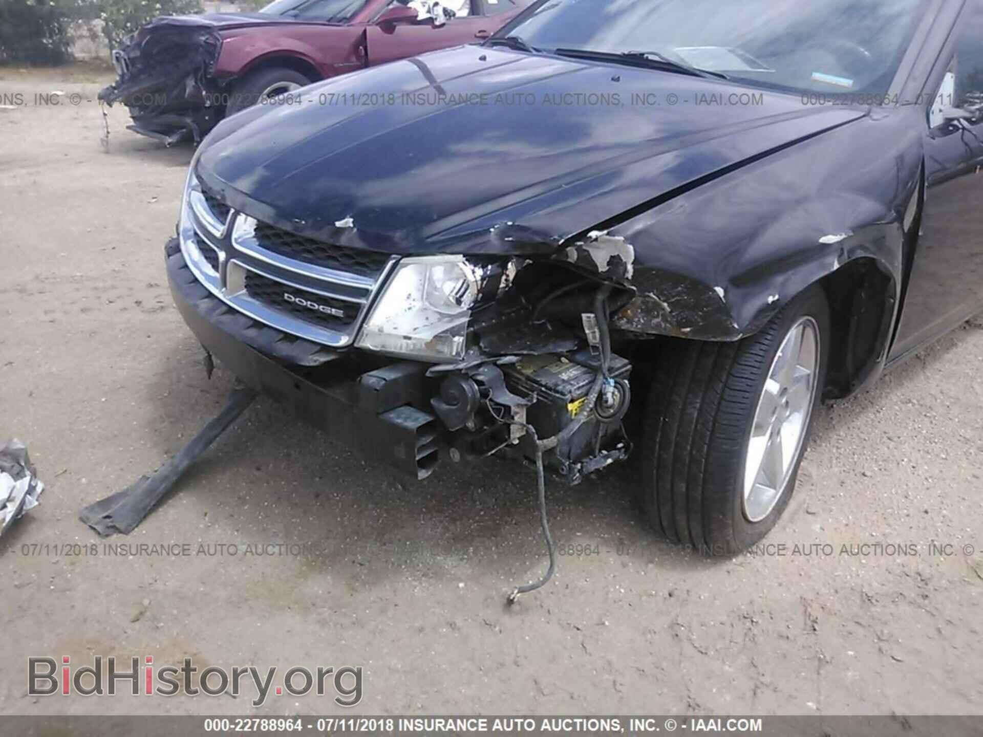 2011 Dodge Avenger - VIN: 1B3BD2FG2BN621454 - Photo 6