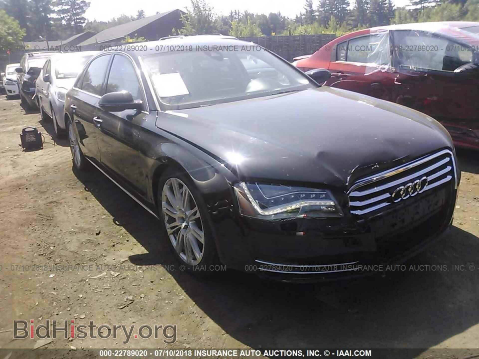 Photo WAURVAFD5BN012995 - AUDI A8 2011