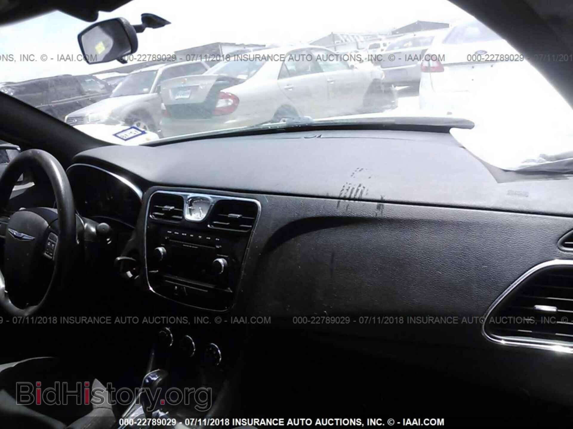 2012 Chrysler 200 - VIN: 1C3CCBAB6CN281586 - Фото 5