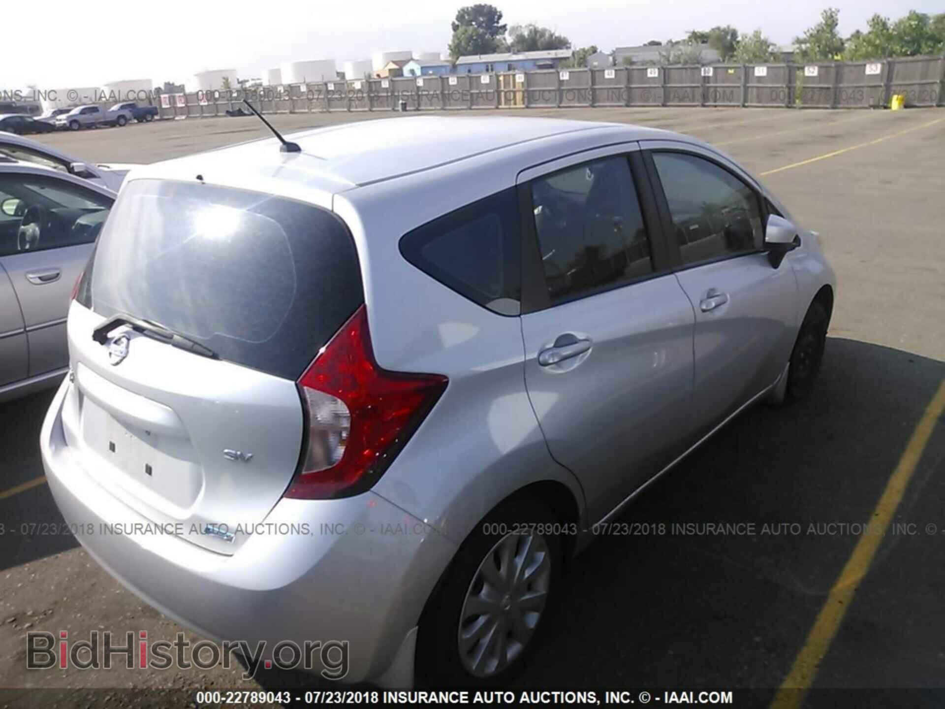 2015 Nissan Versa note - VIN: 3N1CE2CP5FL365419 - Фото 4