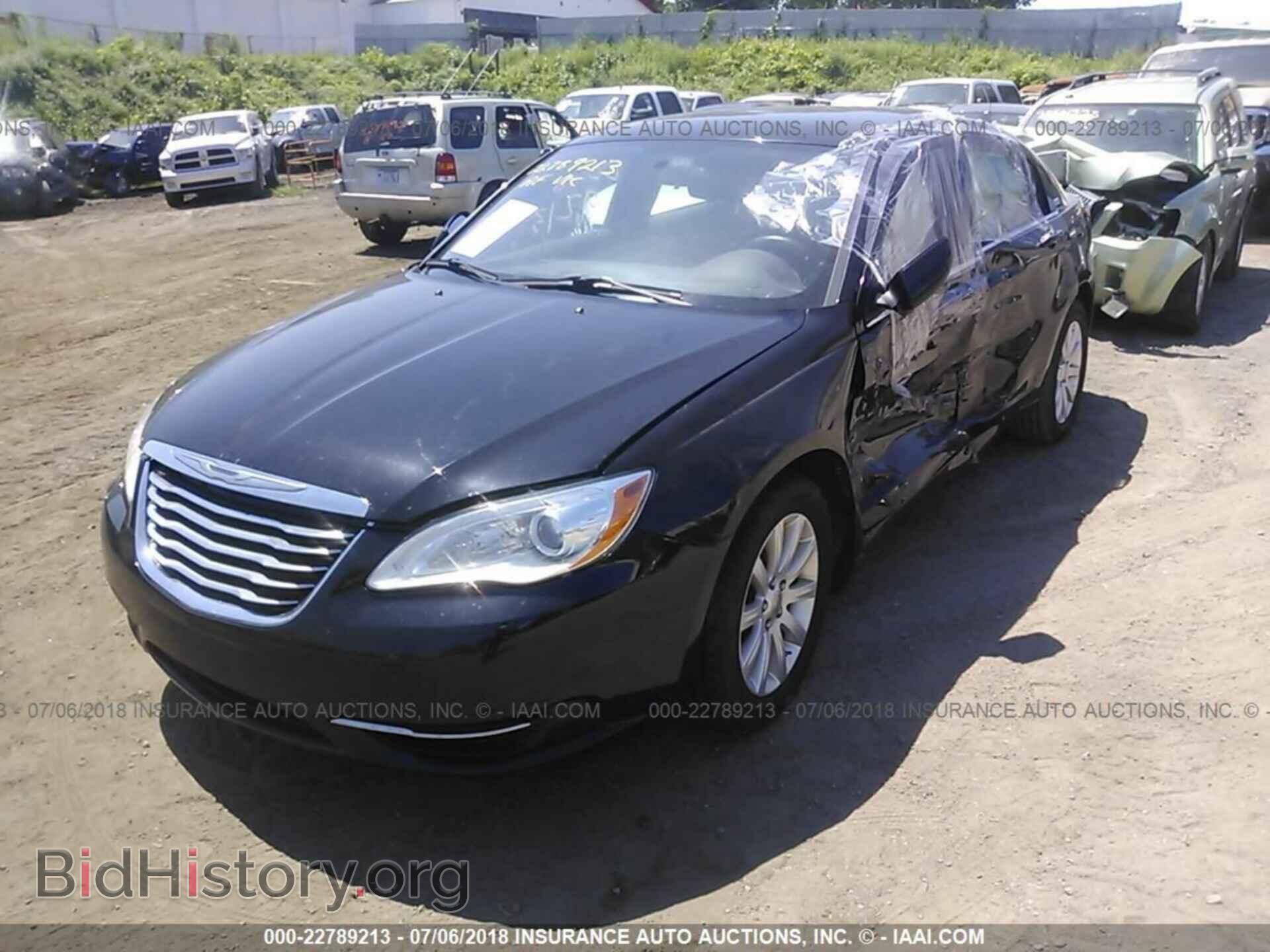2012 Chrysler 200 - VIN: 1C3CCBBBXCN300381 - Фото 2