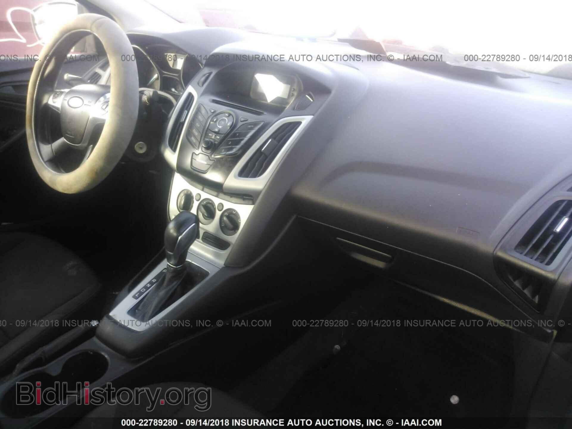 2012 Ford Focus - VIN: 1FAHP3F26CL145884 - Photo 5