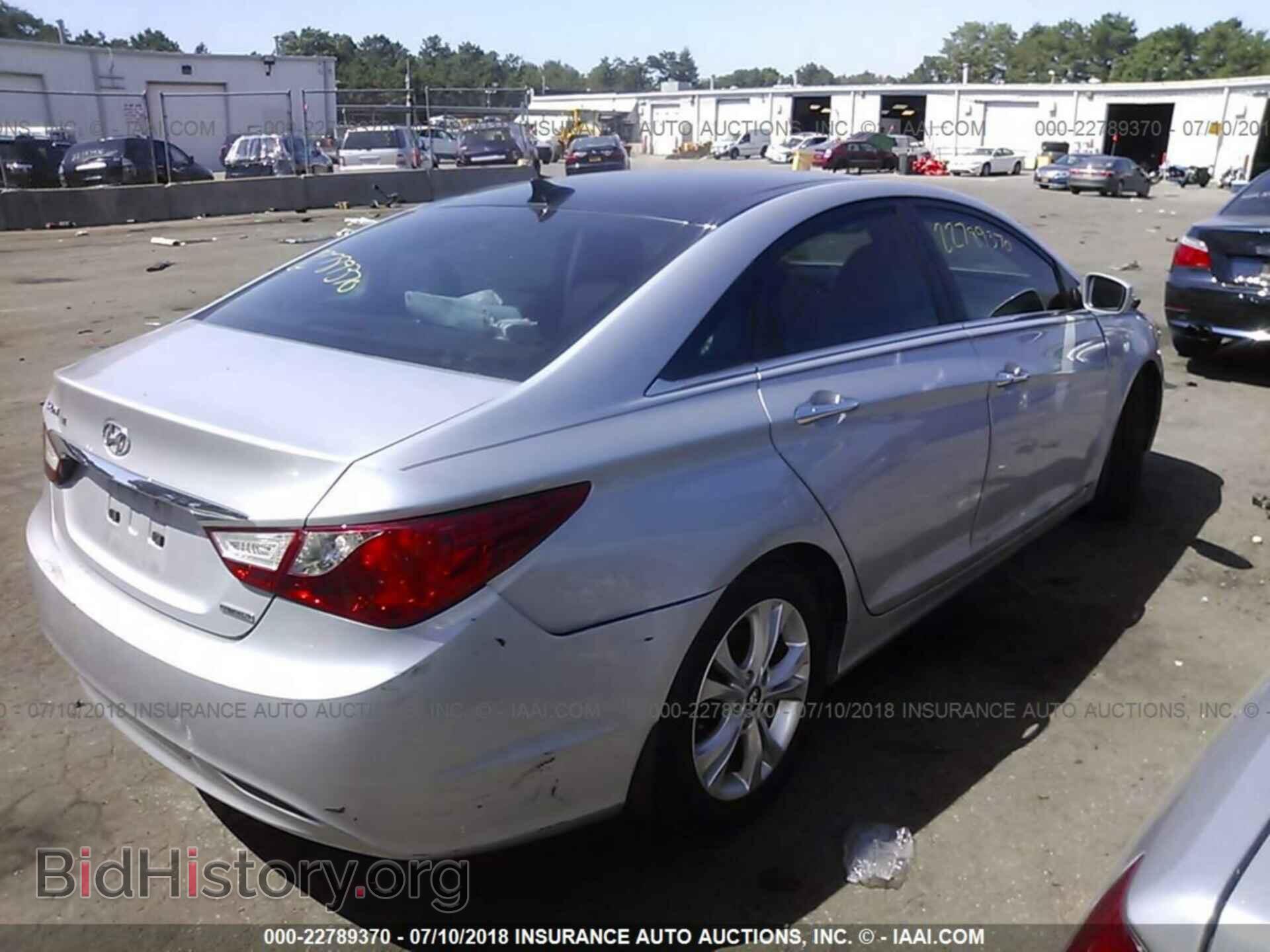 2012 Hyundai Sonata - VIN: 5NPEC4ACXCH379853 - Фото 4
