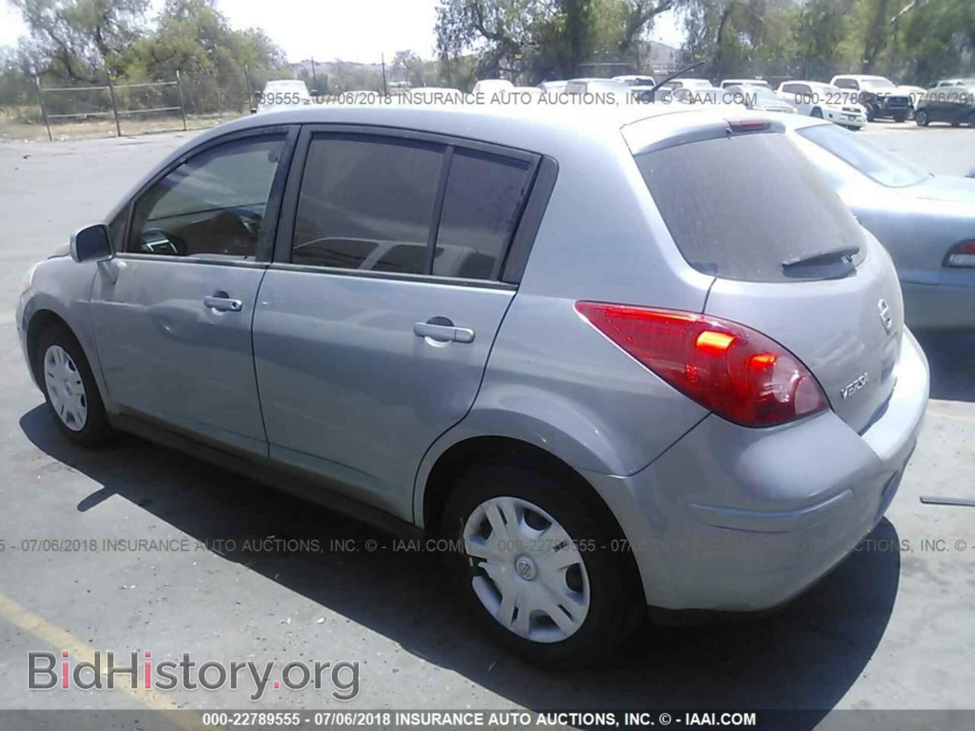 2011 Nissan Versa - VIN: 3N1BC1CP8BL466038 - Фото 3