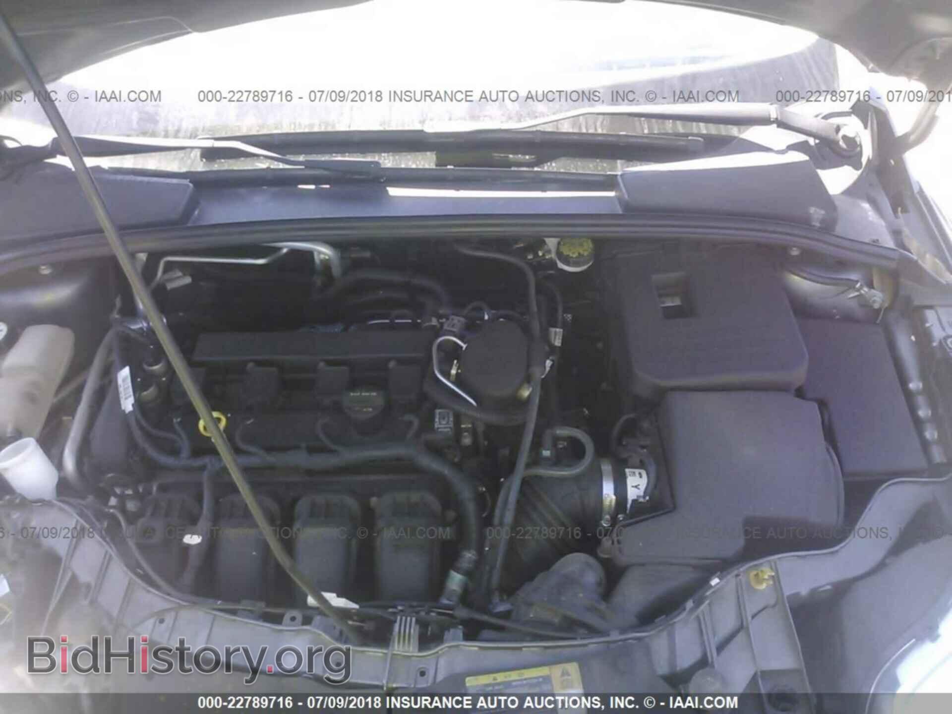 2012 Ford Focus - VIN: 1FAHP3E21CL323301 - Photo 10
