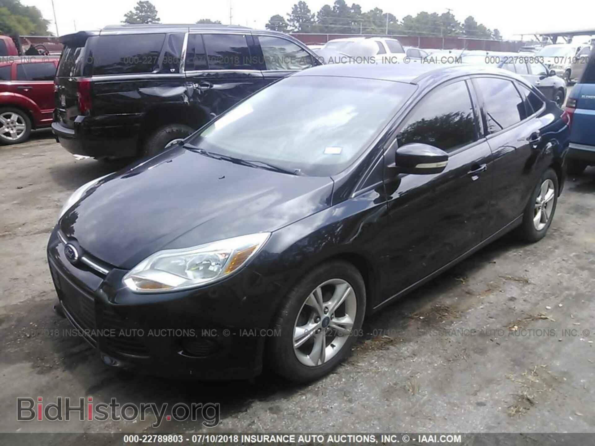 2013 Ford Focus - VIN: 1FADP3F23DL200419 - Photo 2
