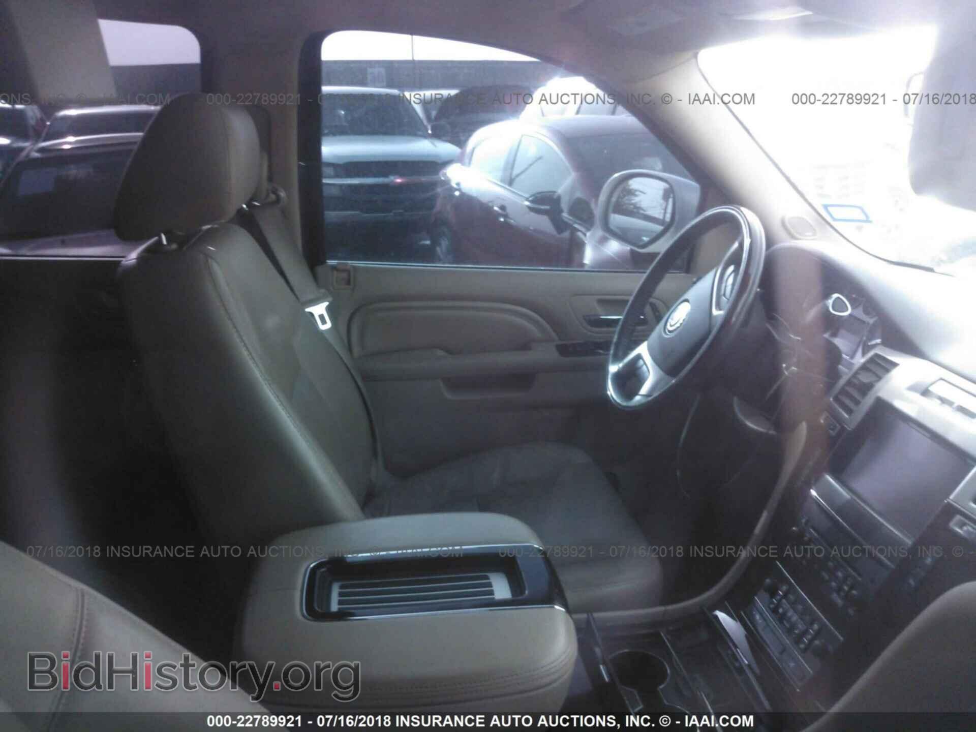 2011 Cadillac Escalade - VIN: 1GYS4CEF9BR259347 - Фото 5