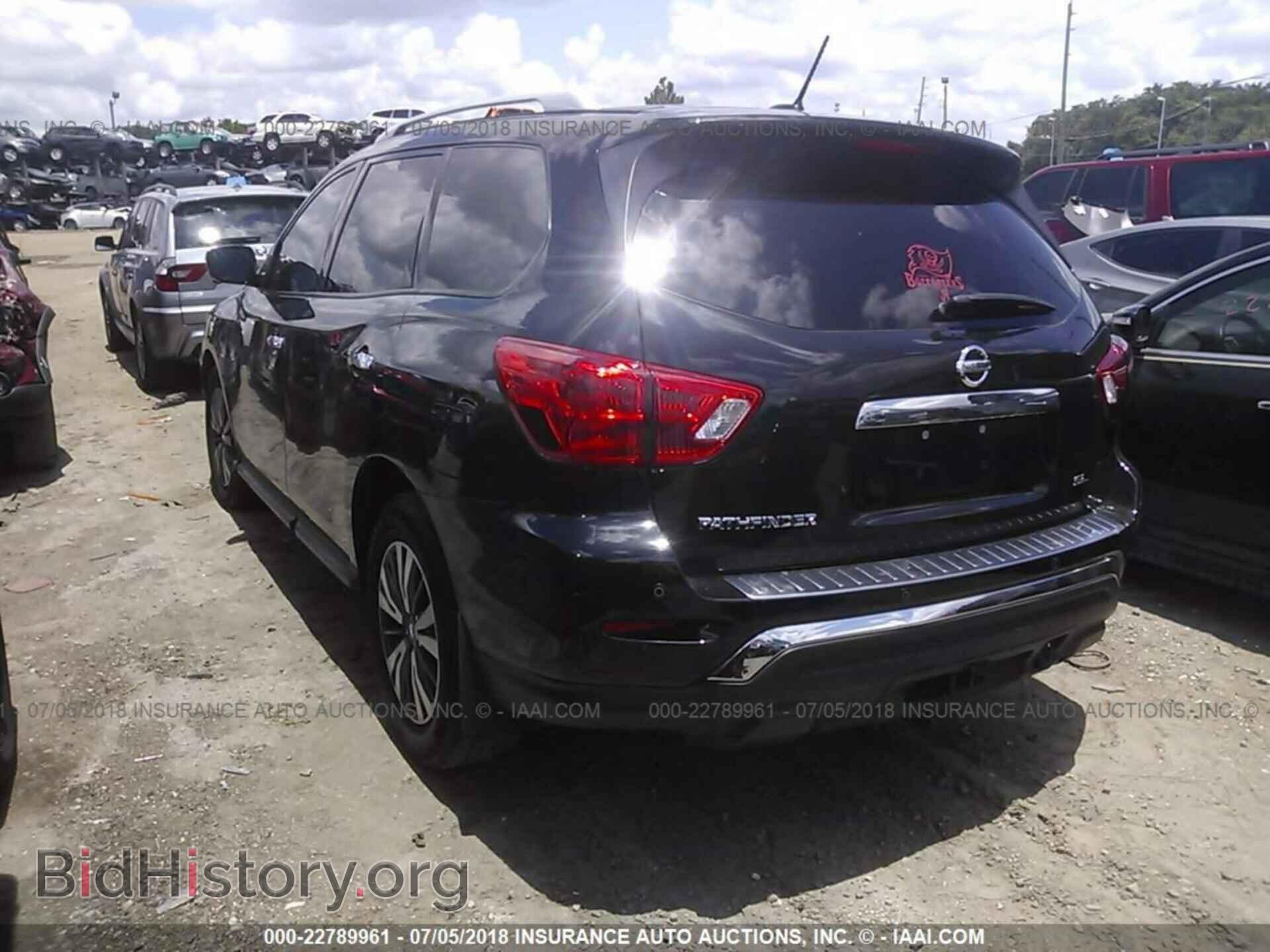 2017 Nissan Pathfinder - VIN: 5N1DR2MN2HC650995 - Фото 3