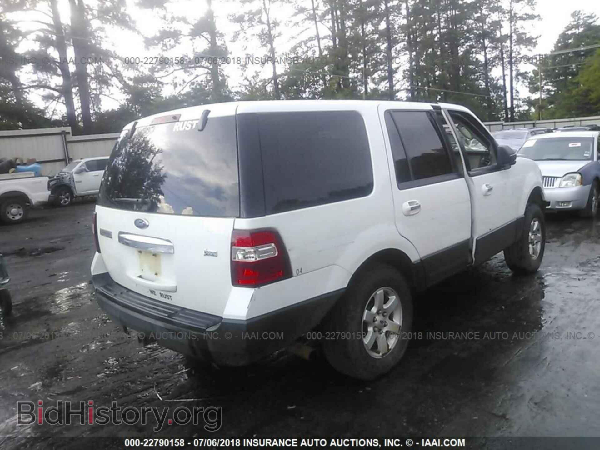 2011 Ford Expedition - VIN: 1FMJU1F57BEF31327 - Фото 4